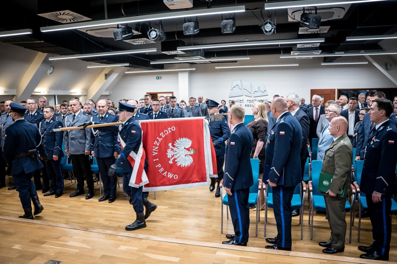Zdjęcie w galerii na portalu naszraciborz.pl: Raciborska Policja świętowała na Zamku Piastowskim [FOTO i WIDEO] wiadomości z regionu