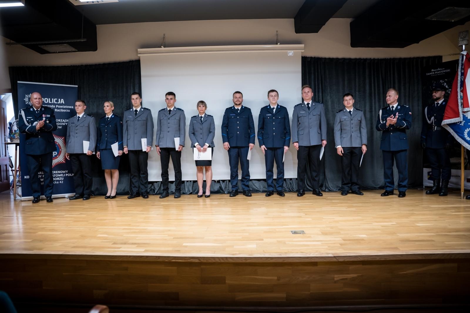 Zdjęcie w galerii na portalu naszraciborz.pl: Raciborska Policja świętowała na Zamku Piastowskim [FOTO i WIDEO] wiadomości z regionu