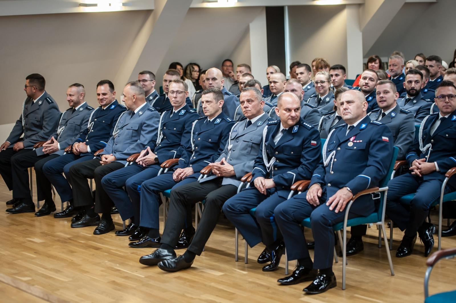 Zdjęcie w galerii na portalu naszraciborz.pl: Raciborska Policja świętowała na Zamku Piastowskim [FOTO i WIDEO] wiadomości z regionu