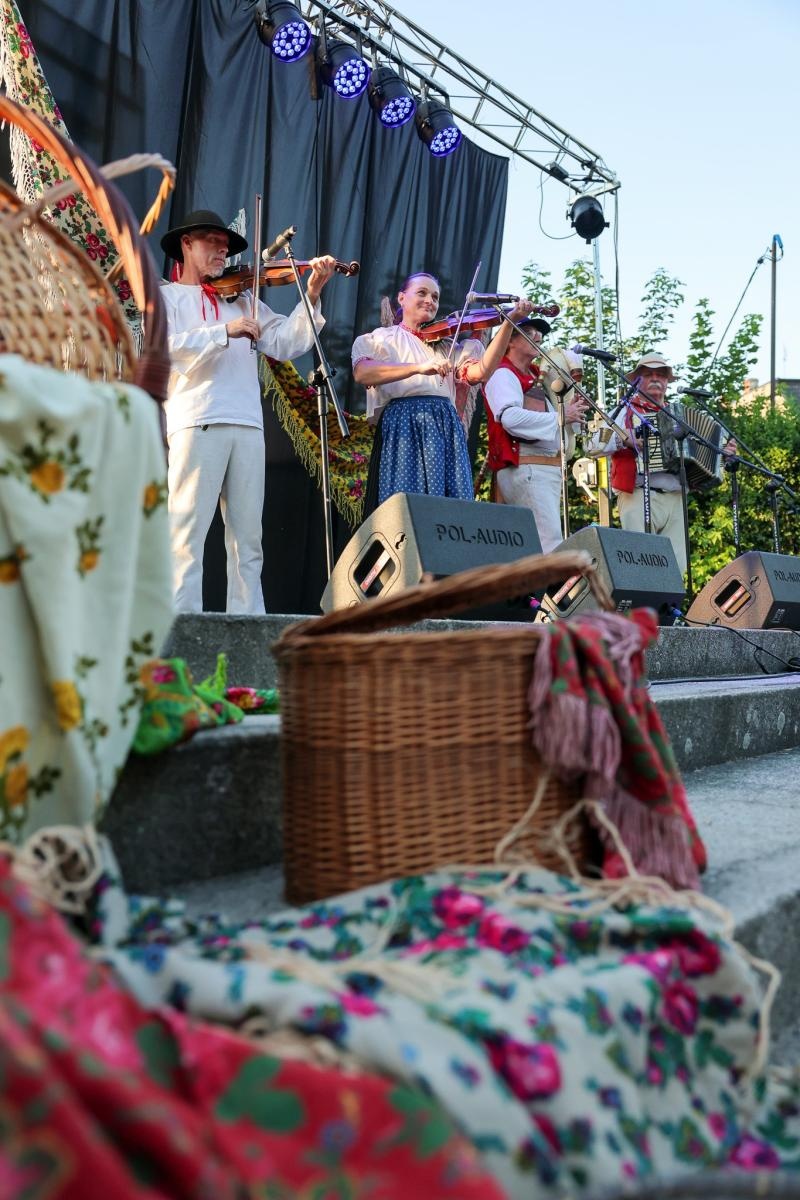 Zdjęcie w galerii na portalu naszraciborz.pl: Strzecha Seniorzy - najmłodsi duchem tancerze Zespołu Pieśni i Tańca Strzecha świętowali 20 urodziny wiadomości z regionu