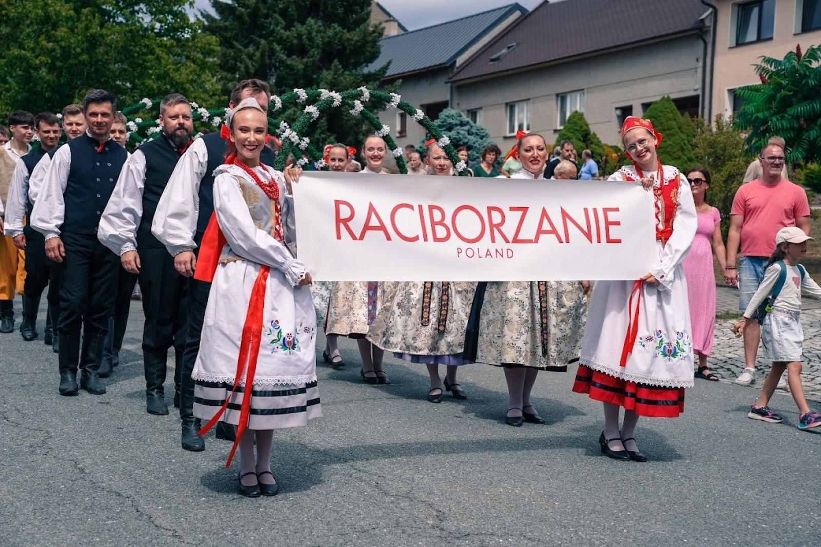 Zdjęcie w galerii na portalu naszraciborz.pl: Zespół Raciborzanie wrócił z czeskich Doloplazów wiadomości z regionu