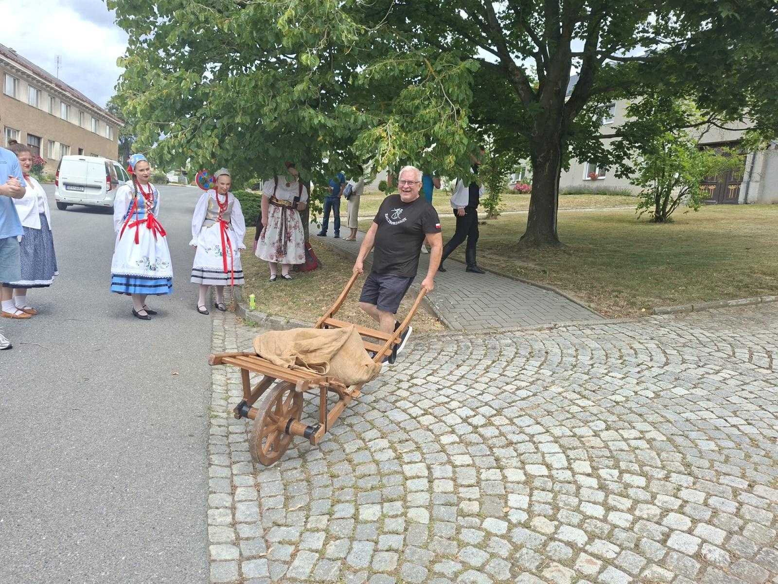 Zdjęcie w galerii na portalu naszraciborz.pl: Zespół Raciborzanie wrócił z czeskich Doloplazów wiadomości z regionu
