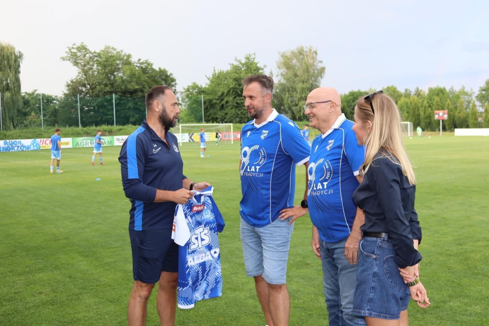 Zdjęcie w galerii na portalu naszraciborz.pl: Wyjątkowe święto Unii Racibórz. Pożegnanie kapitana i zwycięstwo nad Ruchem Chorzów wiadomości z regionu