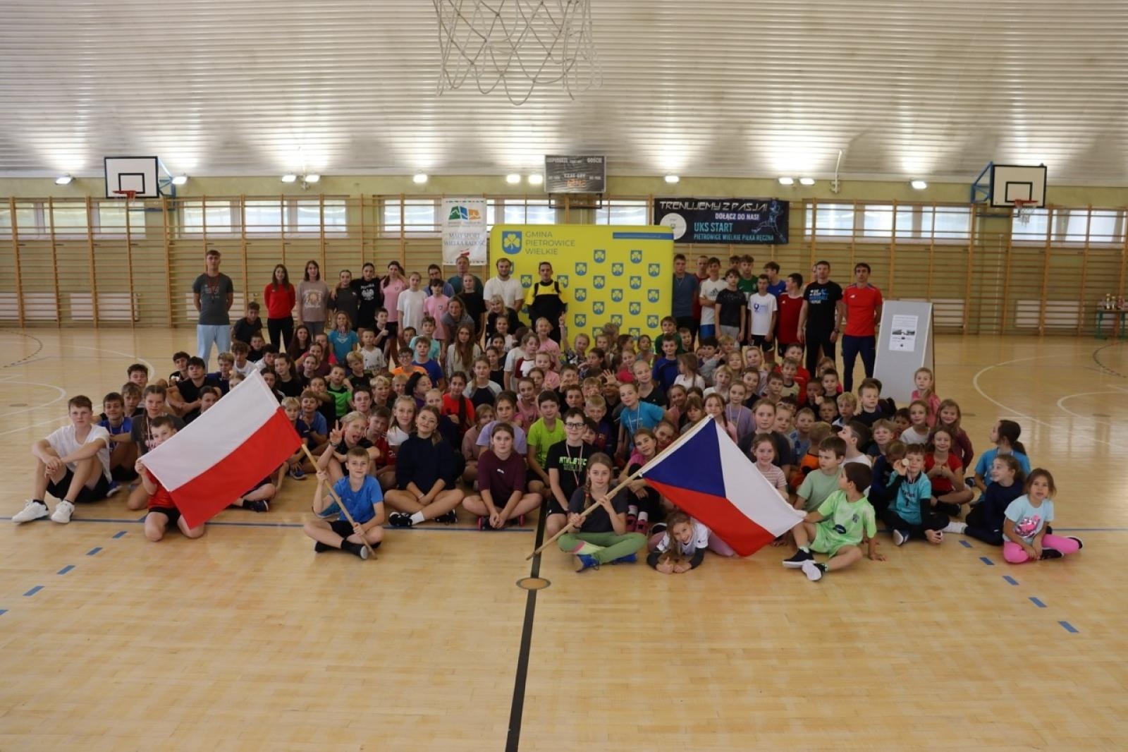 Zdjęcie w galerii na portalu naszraciborz.pl: Sport, muzyka i wspólne tradycje. Finał polsko-czeskiego projektu współpracy wiadomości z regionu