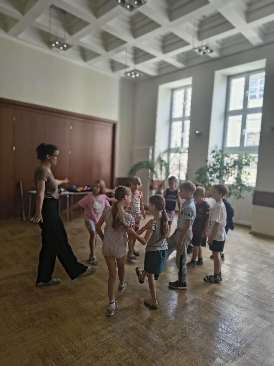 Zdjęcie w galerii na portalu naszraciborz.pl: Piosenkobranie w Raciborskim Centrum Kultury. Dzieci tworzyły własne utwory i odkrywały świat muzyki wiadomości z regionu