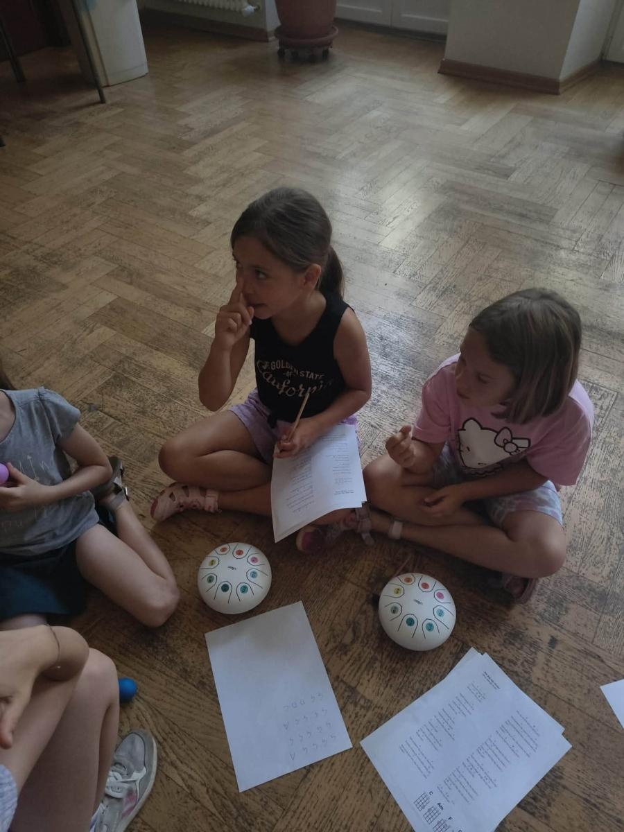 Zdjęcie w galerii na portalu naszraciborz.pl: Piosenkobranie w Raciborskim Centrum Kultury. Dzieci tworzyły własne utwory i odkrywały świat muzyki wiadomości z regionu