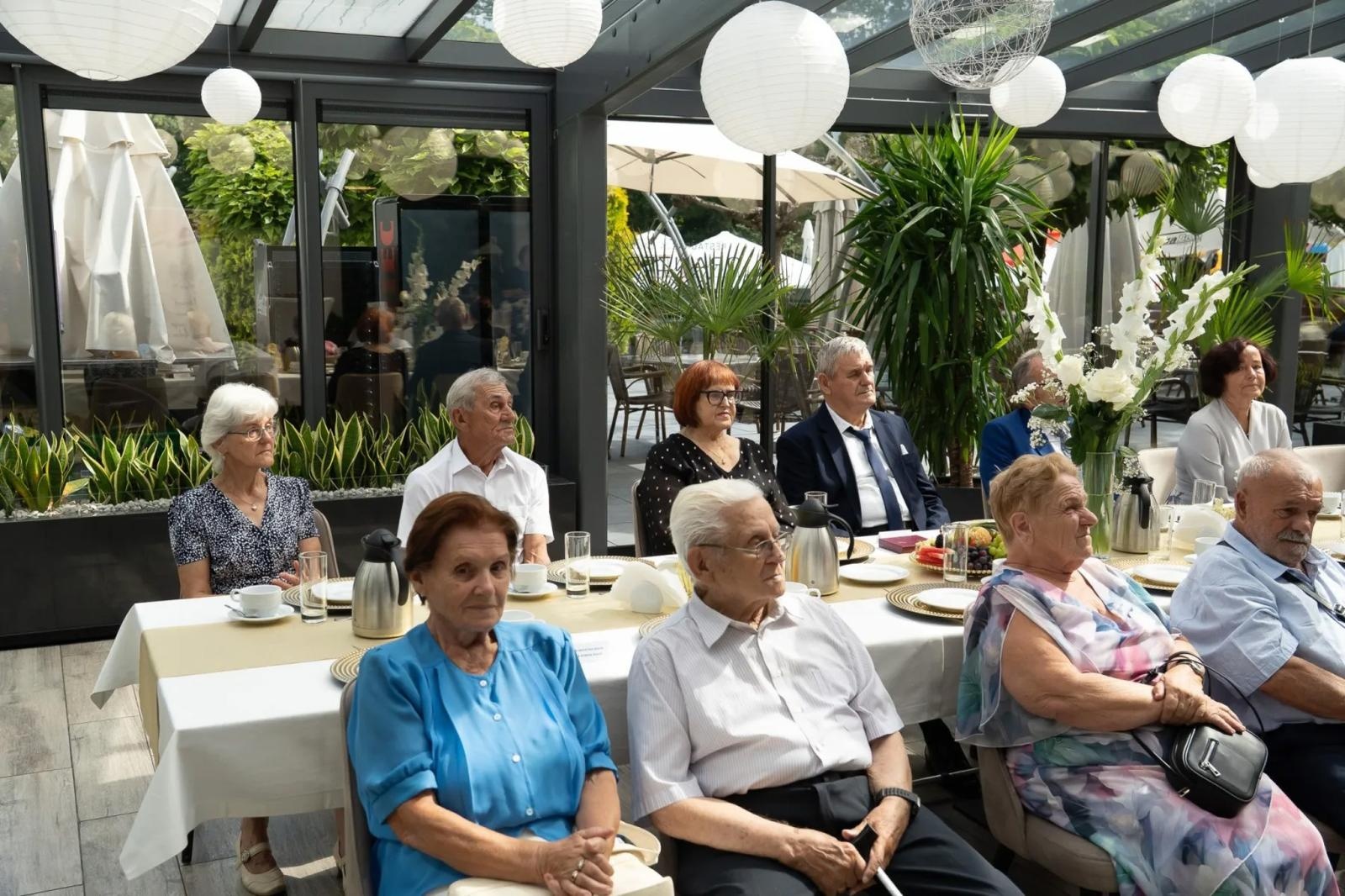 Zdjęcie w galerii na portalu naszraciborz.pl: Małżonkowie z gminy Nędza uhonorowani za wspólne życie. Medale dla par z 50-, 60- i 65-letnim stażem wiadomości z regionu