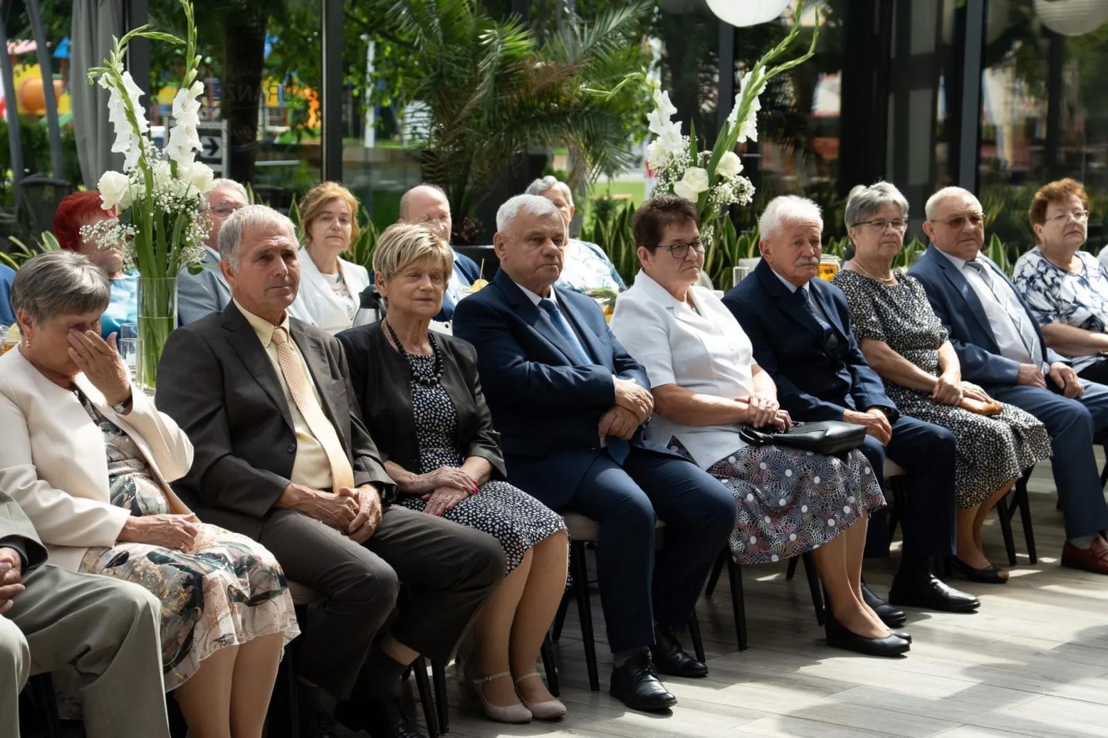 Zdjęcie w galerii na portalu naszraciborz.pl: Małżonkowie z gminy Nędza uhonorowani za wspólne życie. Medale dla par z 50-, 60- i 65-letnim stażem wiadomości z regionu
