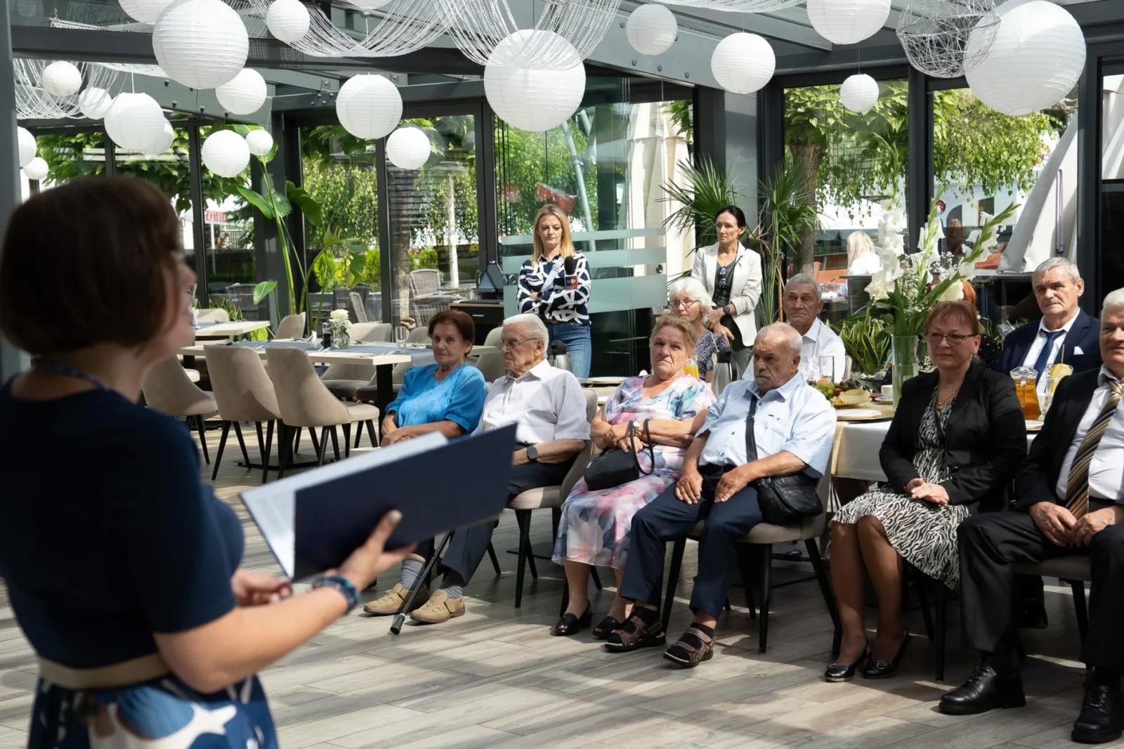 Zdjęcie w galerii na portalu naszraciborz.pl: Małżonkowie z gminy Nędza uhonorowani za wspólne życie. Medale dla par z 50-, 60- i 65-letnim stażem wiadomości z regionu