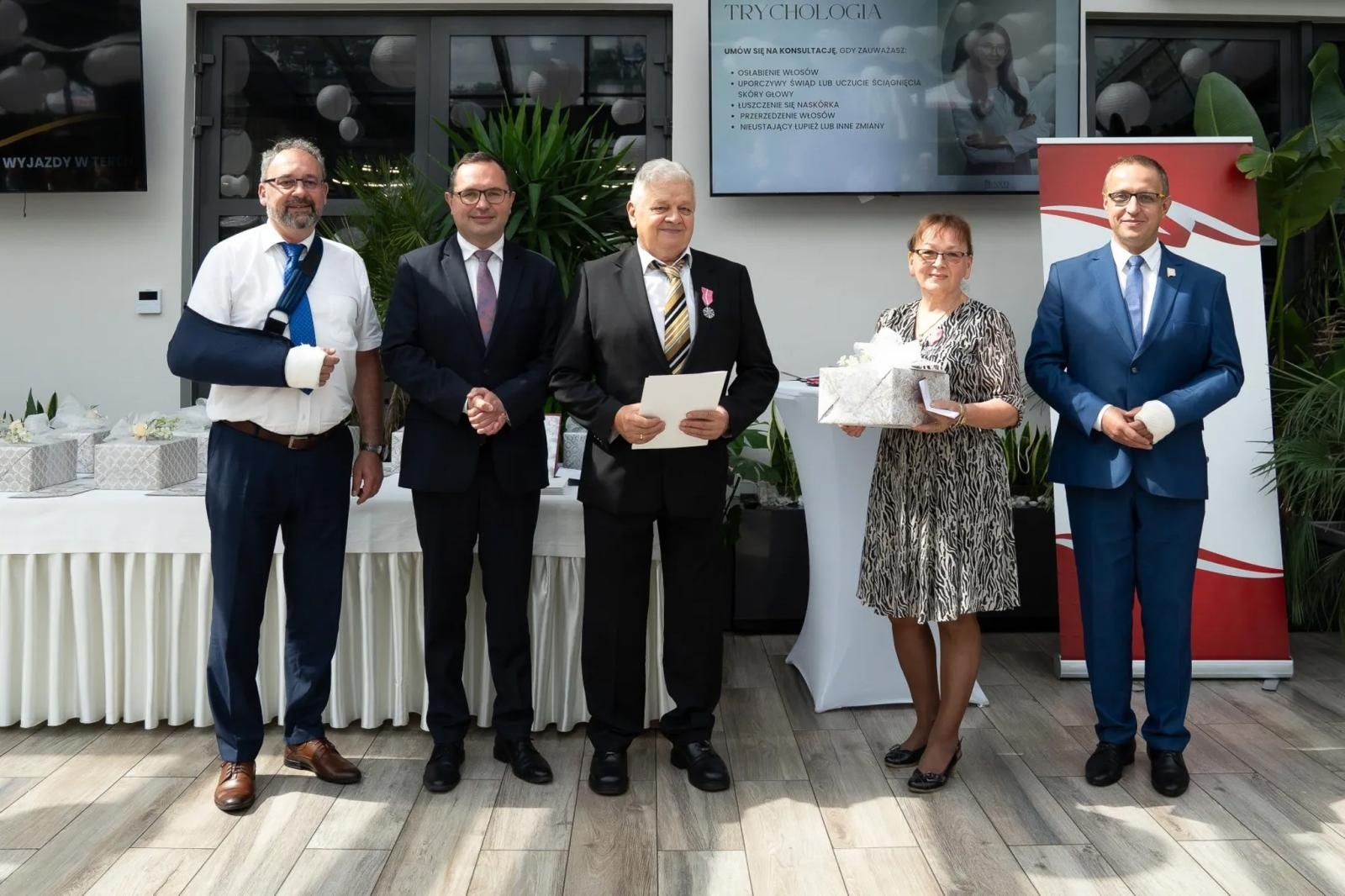 Zdjęcie w galerii na portalu naszraciborz.pl: Małżonkowie z gminy Nędza uhonorowani za wspólne życie. Medale dla par z 50-, 60- i 65-letnim stażem wiadomości z regionu