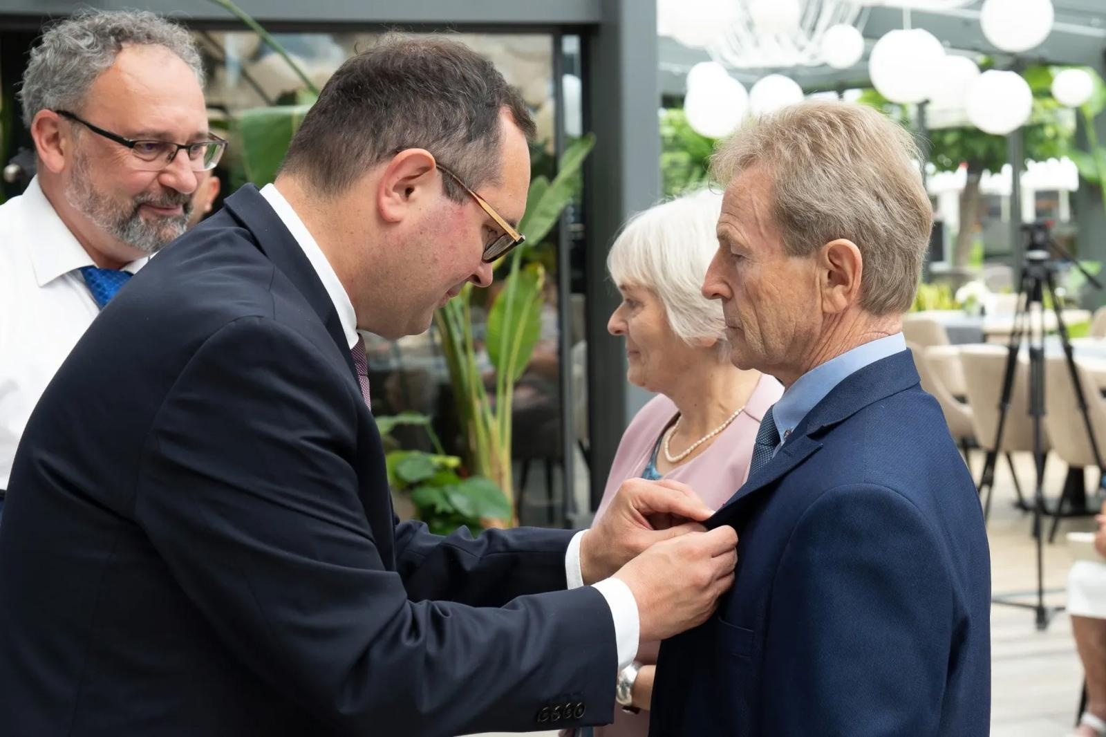 Zdjęcie w galerii na portalu naszraciborz.pl: Małżonkowie z gminy Nędza uhonorowani za wspólne życie. Medale dla par z 50-, 60- i 65-letnim stażem wiadomości z regionu