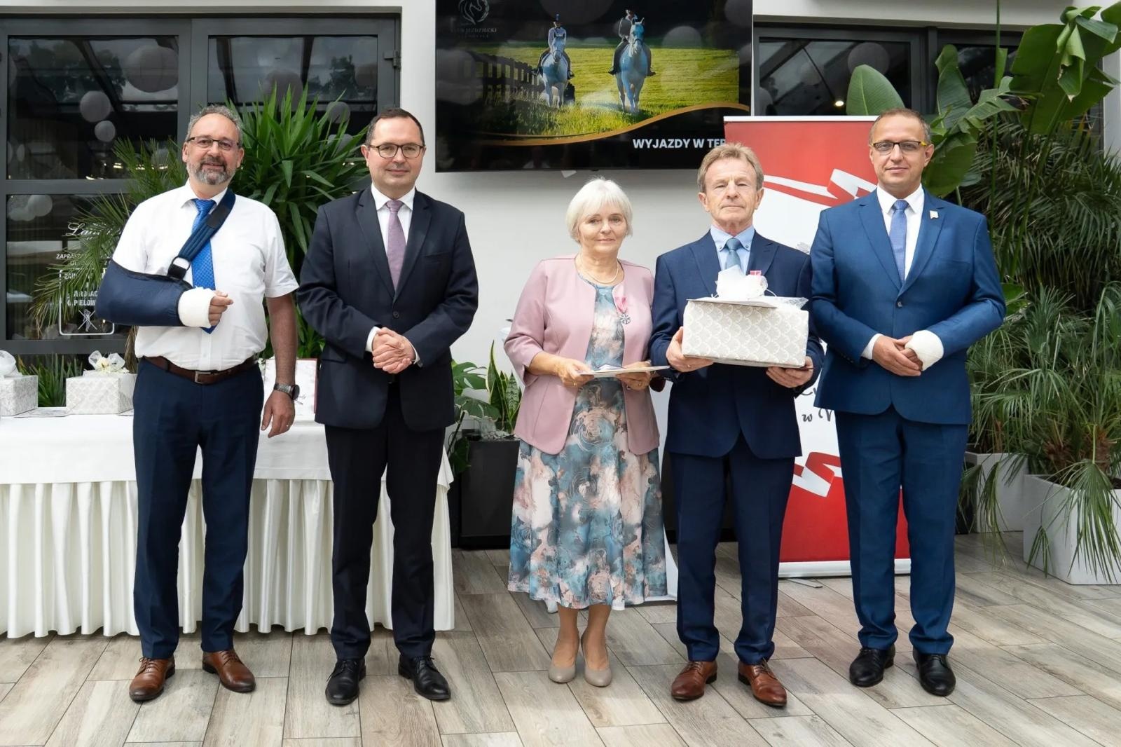 Zdjęcie w galerii na portalu naszraciborz.pl: Małżonkowie z gminy Nędza uhonorowani za wspólne życie. Medale dla par z 50-, 60- i 65-letnim stażem wiadomości z regionu