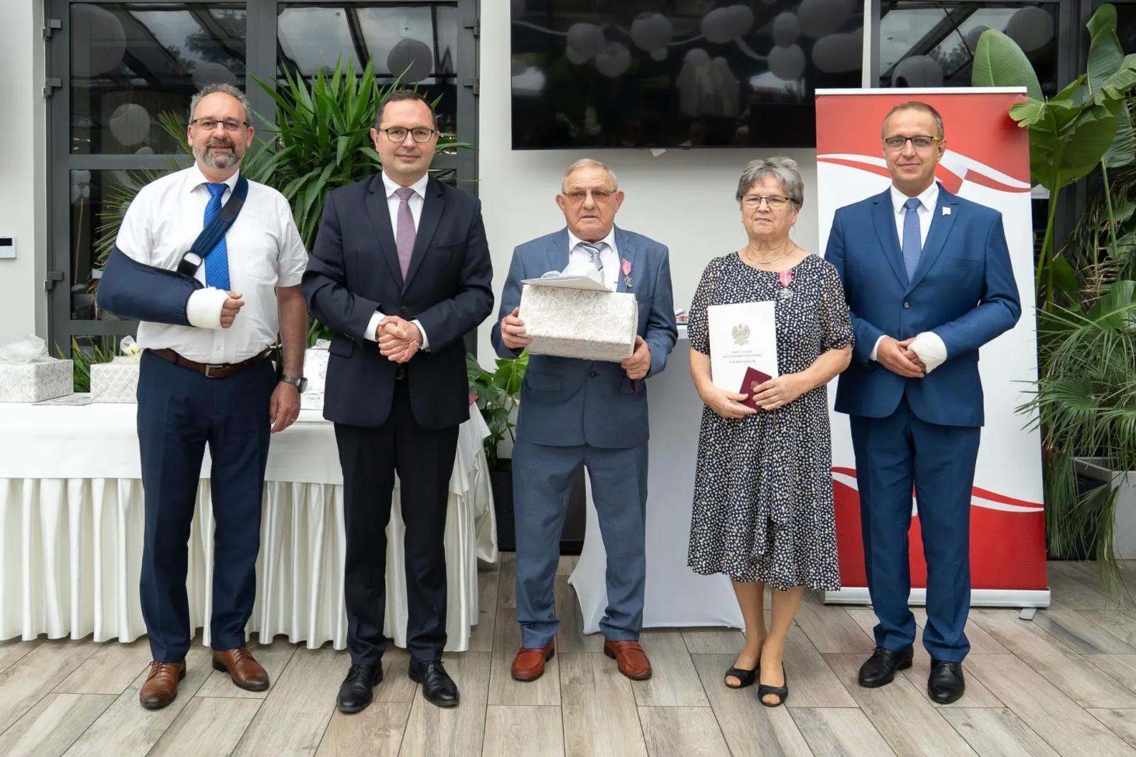 Zdjęcie w galerii na portalu naszraciborz.pl: Małżonkowie z gminy Nędza uhonorowani za wspólne życie. Medale dla par z 50-, 60- i 65-letnim stażem wiadomości z regionu