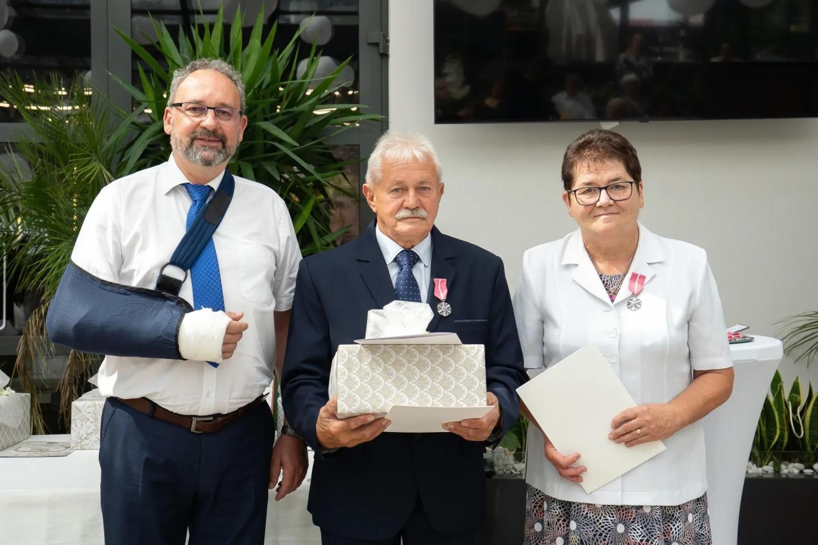 Zdjęcie w galerii na portalu naszraciborz.pl: Małżonkowie z gminy Nędza uhonorowani za wspólne życie. Medale dla par z 50-, 60- i 65-letnim stażem wiadomości z regionu
