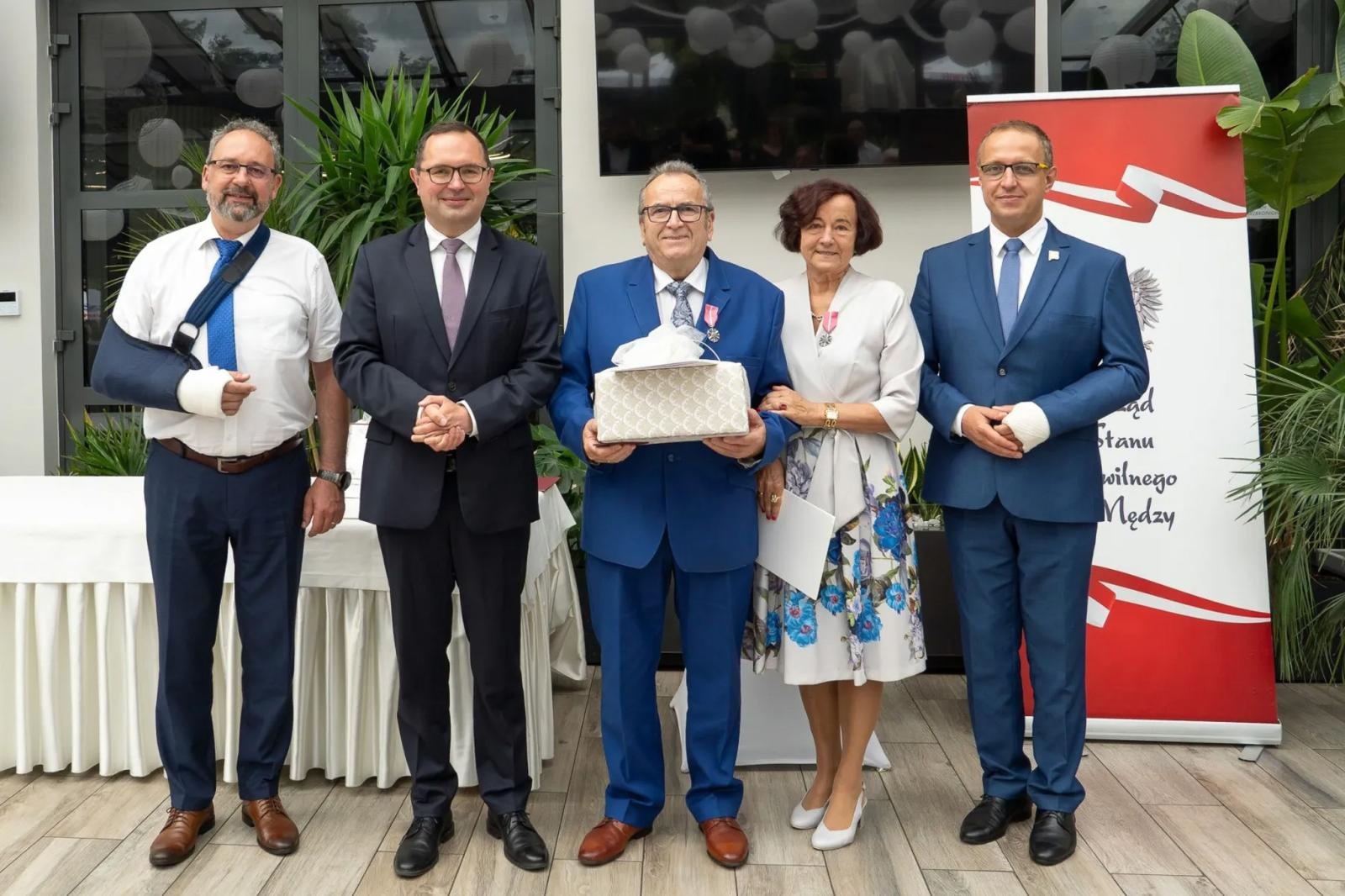 Zdjęcie w galerii na portalu naszraciborz.pl: Małżonkowie z gminy Nędza uhonorowani za wspólne życie. Medale dla par z 50-, 60- i 65-letnim stażem wiadomości z regionu