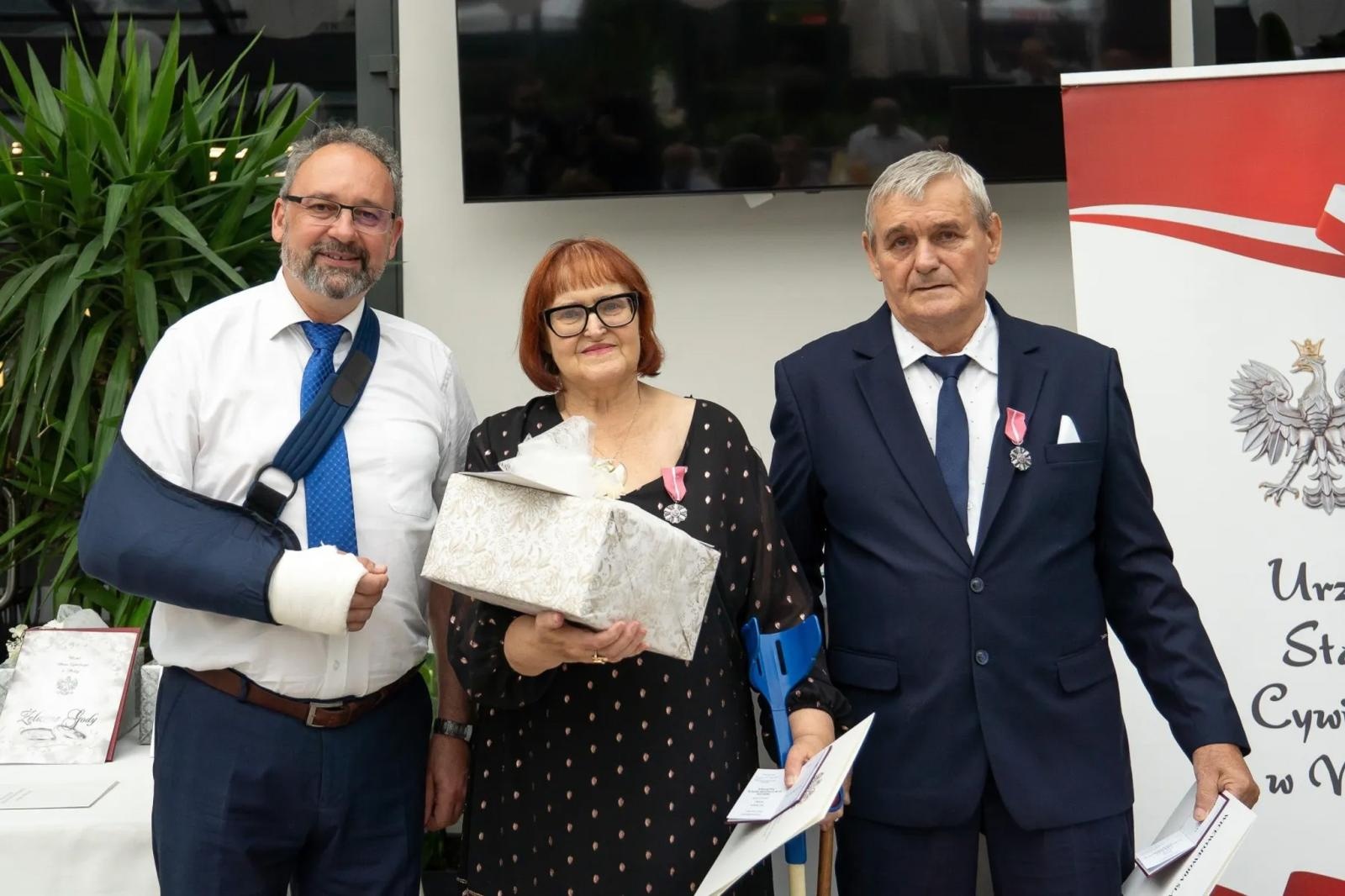 Zdjęcie w galerii na portalu naszraciborz.pl: Małżonkowie z gminy Nędza uhonorowani za wspólne życie. Medale dla par z 50-, 60- i 65-letnim stażem wiadomości z regionu