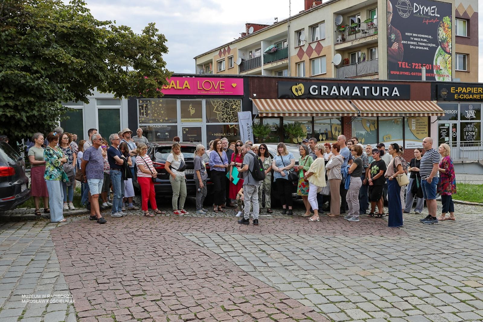 Zdjęcie w galerii na portalu naszraciborz.pl: Śladami średniowiecznych murów Raciborza. Letni spacer odkrywał tajemnice dawnych fortyfikacji wiadomości z regionu
