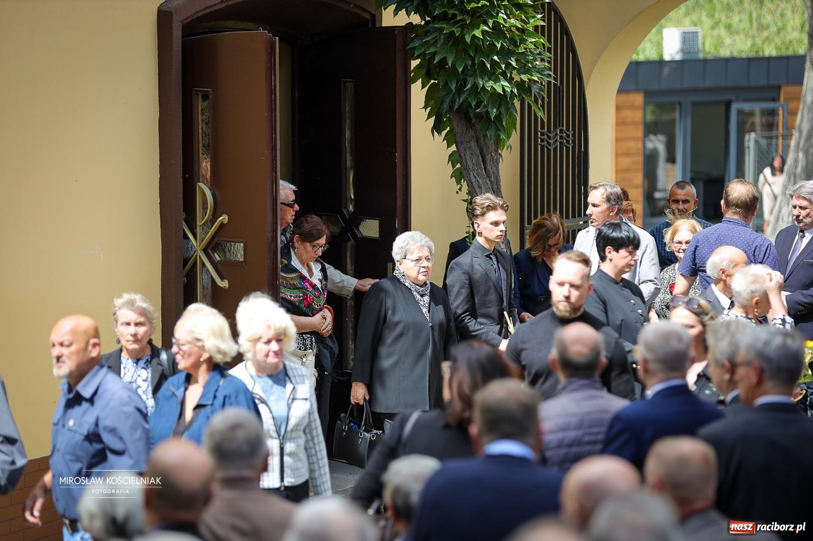 Zdjęcie w galerii na portalu naszraciborz.pl: Ostatnie pożegnanie śp. Ryszarda Mularczyka na cmentarzu Jeruzalem w Raciborzu [FOTO] wiadomości z regionu