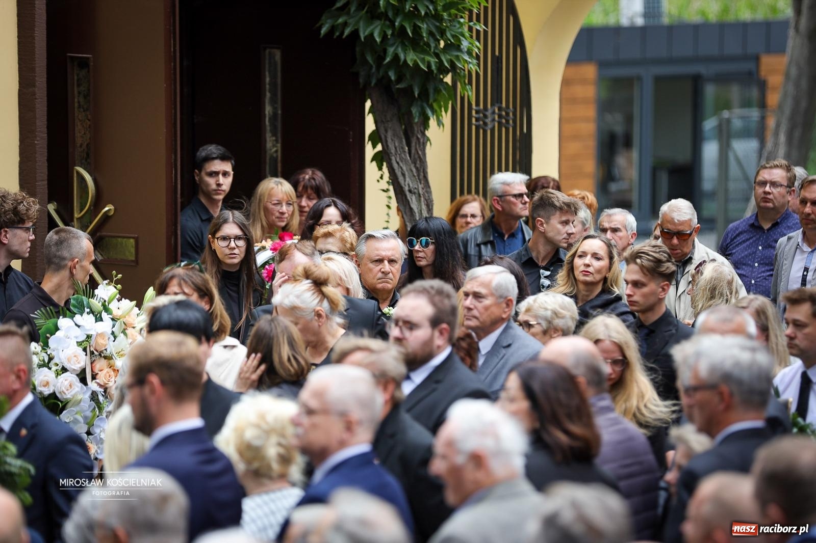 Zdjęcie w galerii na portalu naszraciborz.pl: Ostatnie pożegnanie śp. Ryszarda Mularczyka na cmentarzu Jeruzalem w Raciborzu [FOTO] wiadomości z regionu