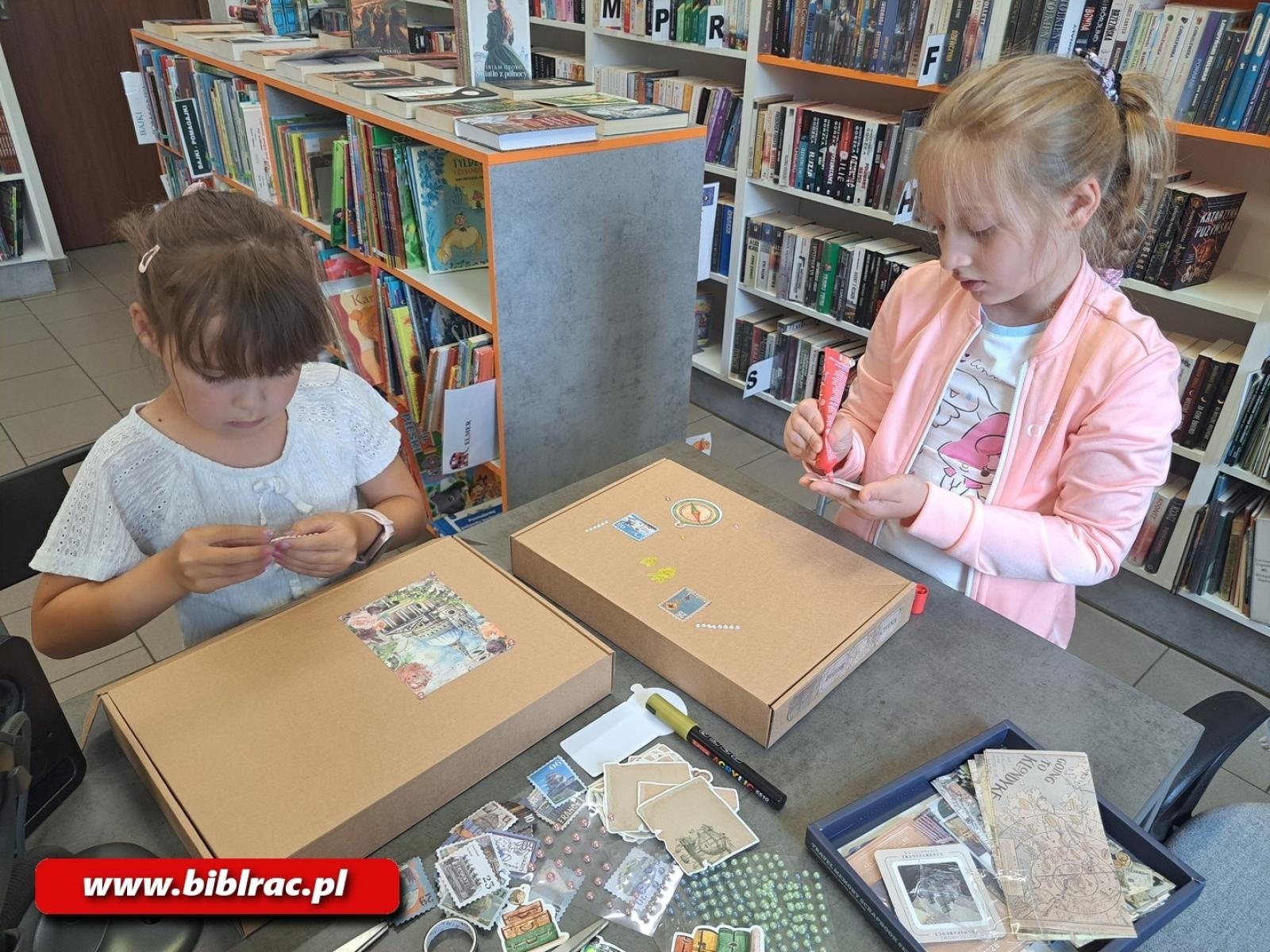 Zdjęcie w galerii na portalu naszraciborz.pl: Od literackich światów po roboty LEGO – wakacje w bibliotece wiadomości z regionu