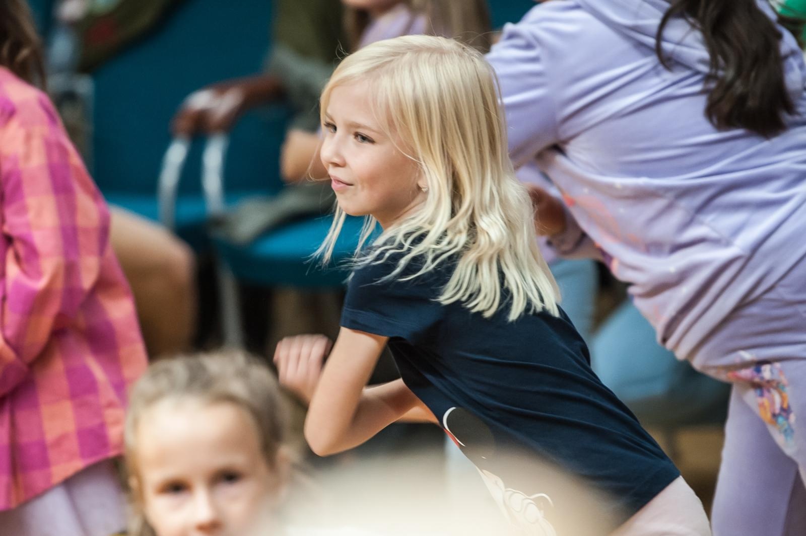 Zdjęcie w galerii na portalu naszraciborz.pl: Sala pełna uśmiechów. Wakacyjna zabawa na Zamku Piastowskim przyciągnęła tłumy wiadomości z regionu