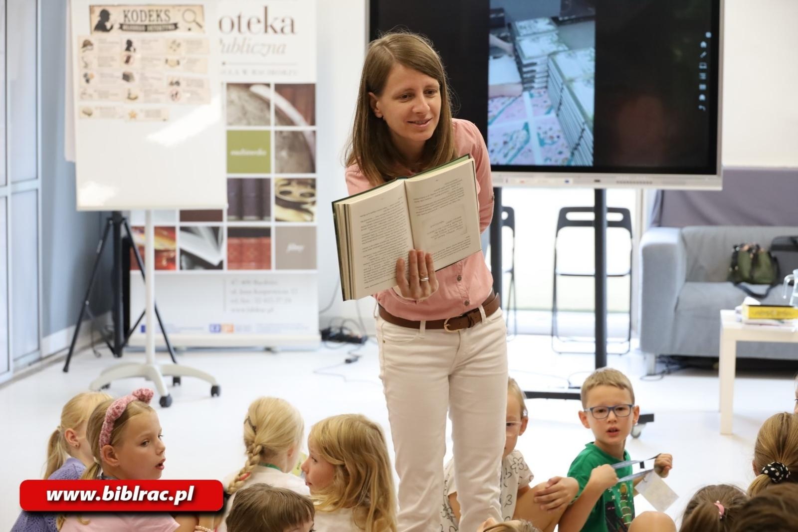 Zdjęcie w galerii na portalu naszraciborz.pl: Lato z Biblioteką: Frodo Baggins i Biuro Detektywistyczne Lassego i Mai wiadomości z regionu