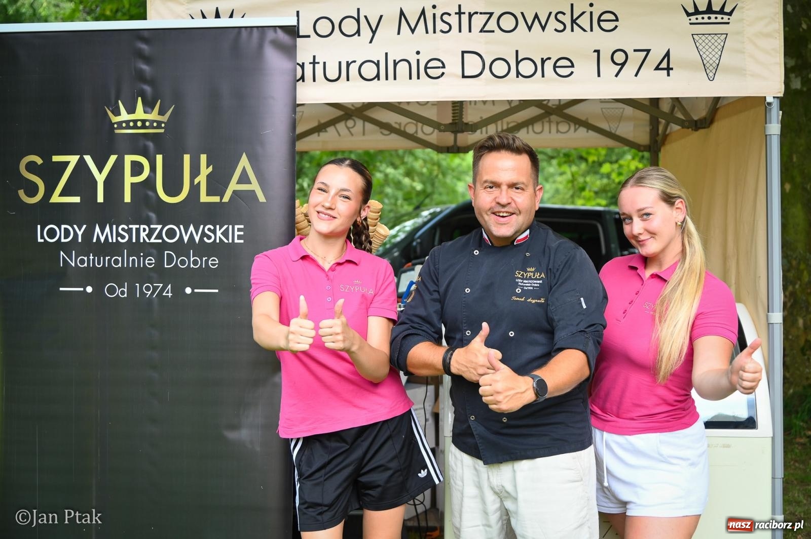 Zdjęcie w galerii na portalu naszraciborz.pl: Krowiarki przeżyły oblężenie. Włoska odsłona Fanny Days ściągnęła tysiące ludzi [FOTO i WIDEO] wiadomości z regionu