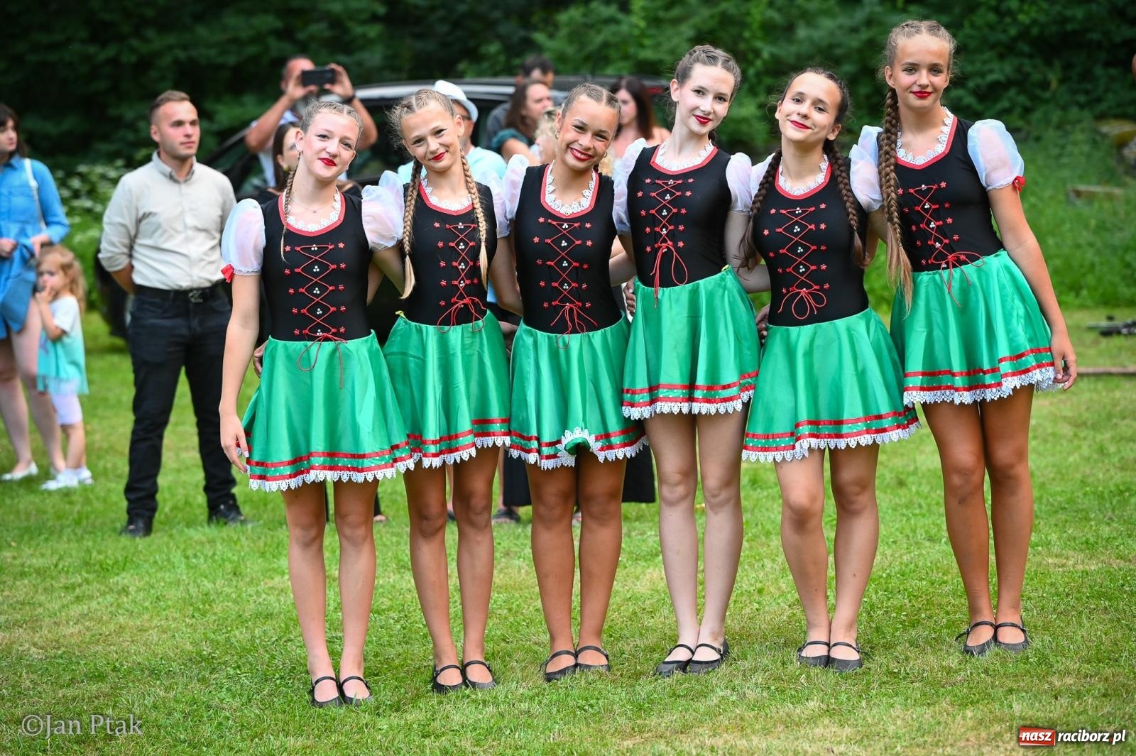 Zdjęcie w galerii na portalu naszraciborz.pl: Krowiarki przeżyły oblężenie. Włoska odsłona Fanny Days ściągnęła tysiące ludzi [FOTO i WIDEO] wiadomości z regionu