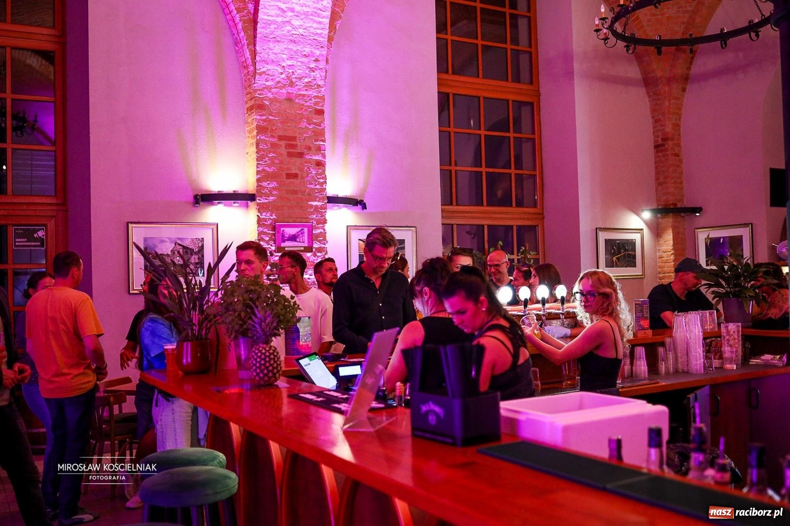 Zdjęcie w galerii na portalu naszraciborz.pl: Full Moon Festival 2026 na bis! Zamek znów zatańczył w rytmie elektroniki wiadomości z regionu