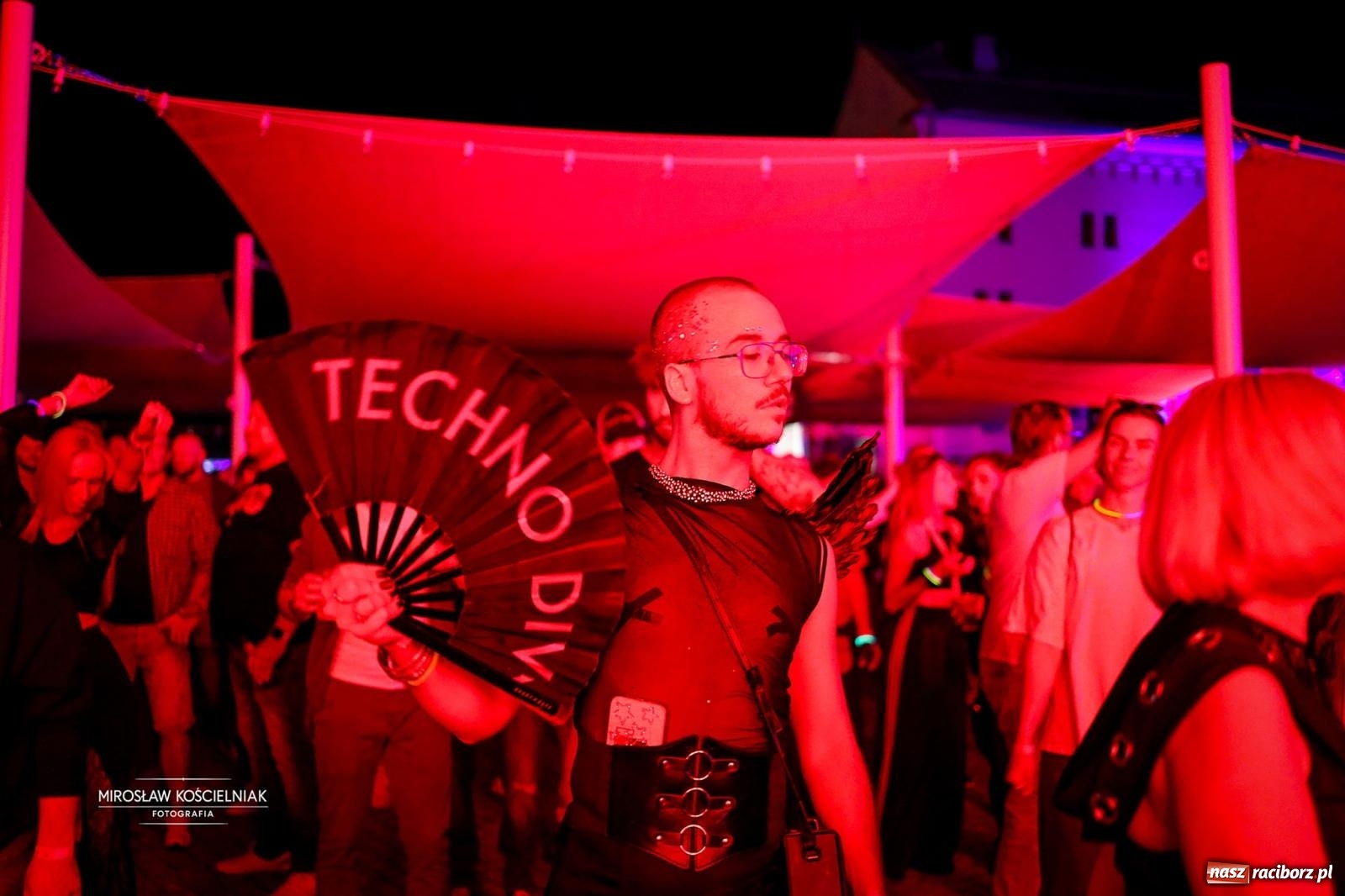 Zdjęcie w galerii na portalu naszraciborz.pl: Full Moon Festival 2026 na bis! Zamek znów zatańczył w rytmie elektroniki wiadomości z regionu