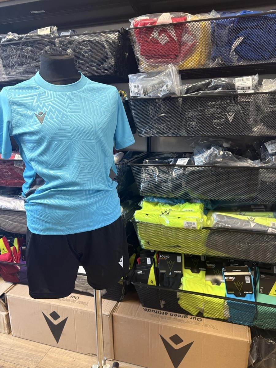 Zdjęcie w galerii na portalu naszraciborz.pl: Od stroju meczowego po firmową bluzę z haftem. Sprawdź, dlaczego drużyny i firmy z regionu wybierają DT Sport wiadomości z regionu