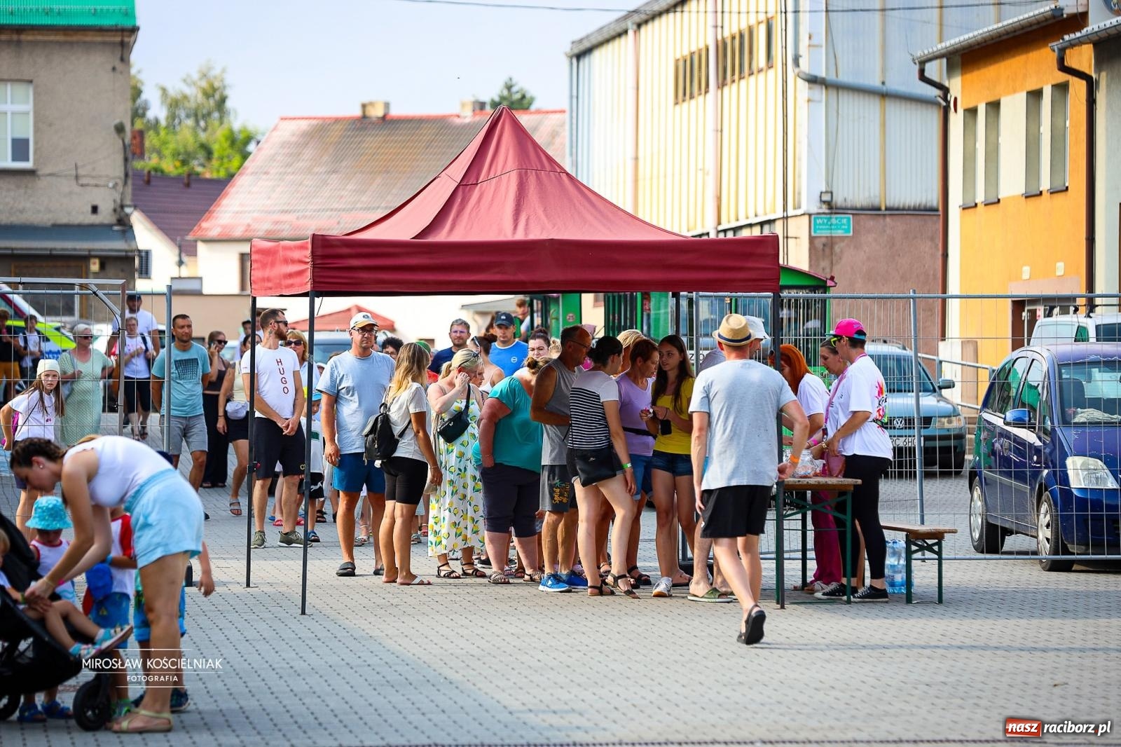 Zdjęcie w galerii na portalu naszraciborz.pl: Eksplozja barw i laserowe widowisko ponownie zagościły w Pietrowicach Wielkich wiadomości z regionu