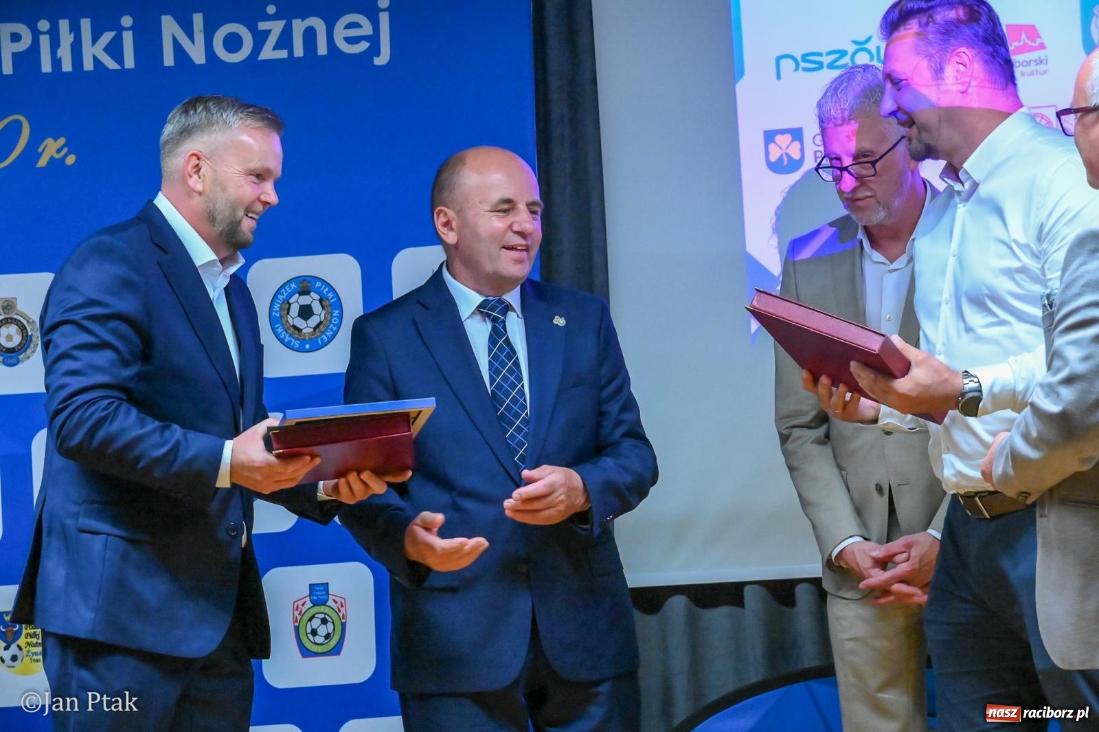 Zdjęcie w galerii na portalu naszraciborz.pl: 80 lat Podokręgu Racibórz Śląskiego Związku Piłki Nożnej. Jubileuszowa akademia na Zamku Piastowskim wiadomości z regionu