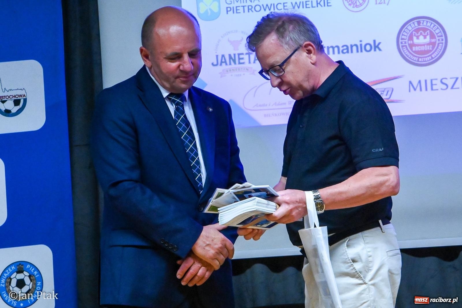 Zdjęcie w galerii na portalu naszraciborz.pl: 80 lat Podokręgu Racibórz Śląskiego Związku Piłki Nożnej. Jubileuszowa akademia na Zamku Piastowskim wiadomości z regionu