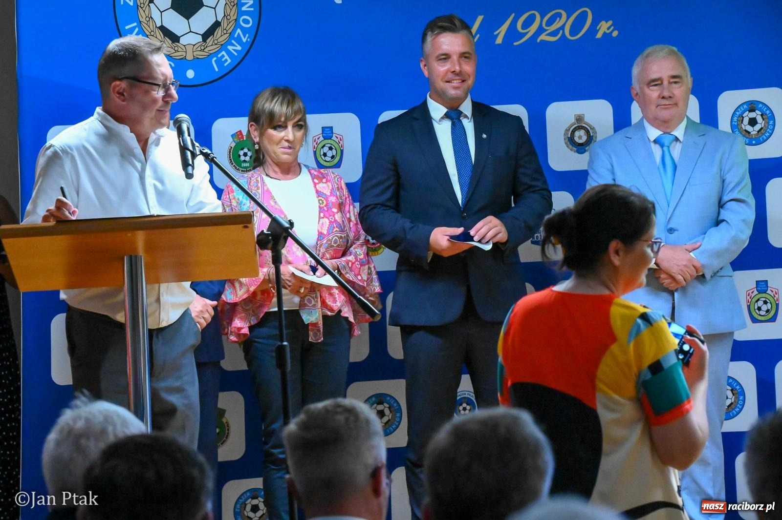 Zdjęcie w galerii na portalu naszraciborz.pl: 80 lat Podokręgu Racibórz Śląskiego Związku Piłki Nożnej. Jubileuszowa akademia na Zamku Piastowskim wiadomości z regionu