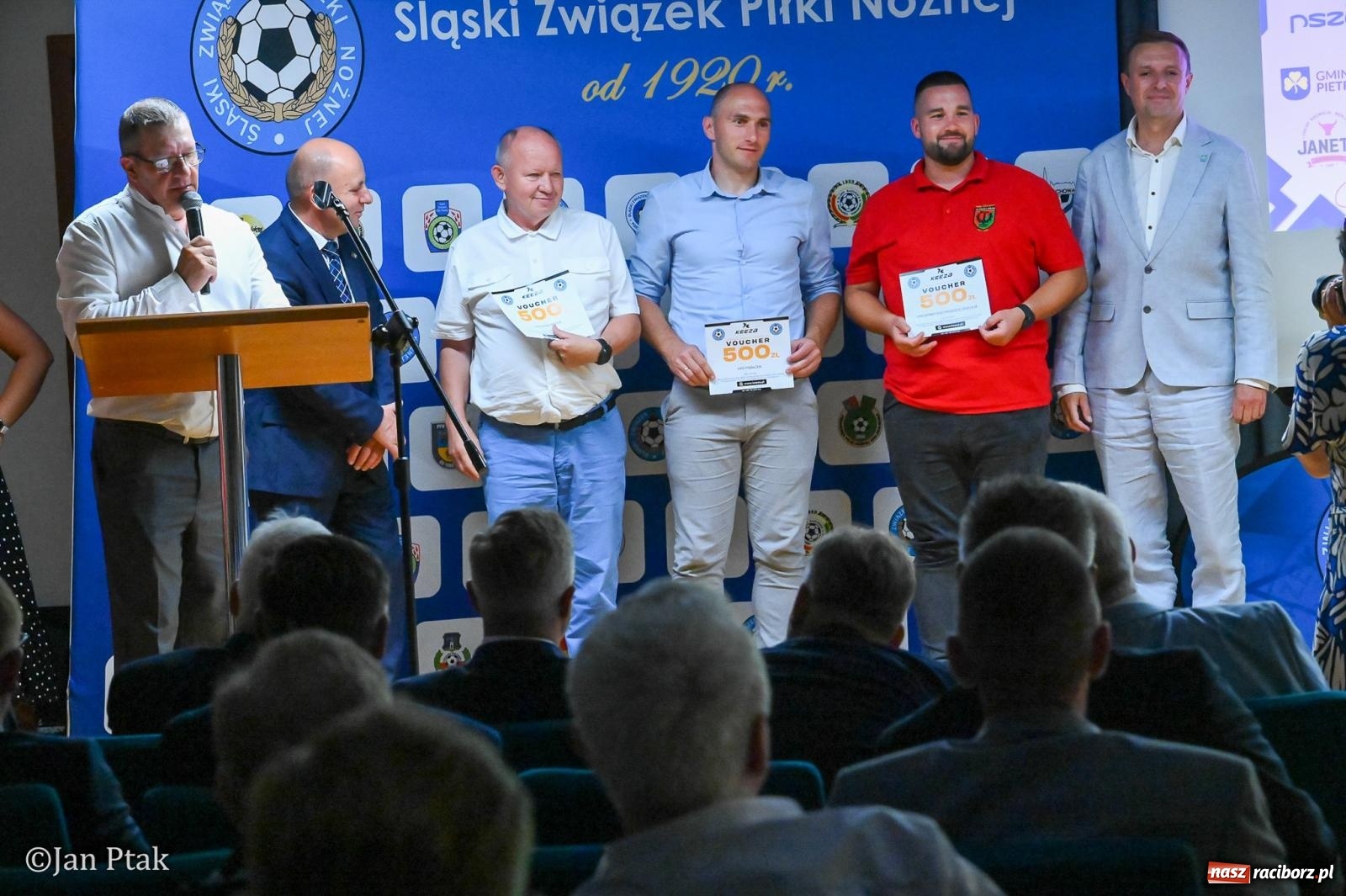 Zdjęcie w galerii na portalu naszraciborz.pl: 80 lat Podokręgu Racibórz Śląskiego Związku Piłki Nożnej. Jubileuszowa akademia na Zamku Piastowskim wiadomości z regionu