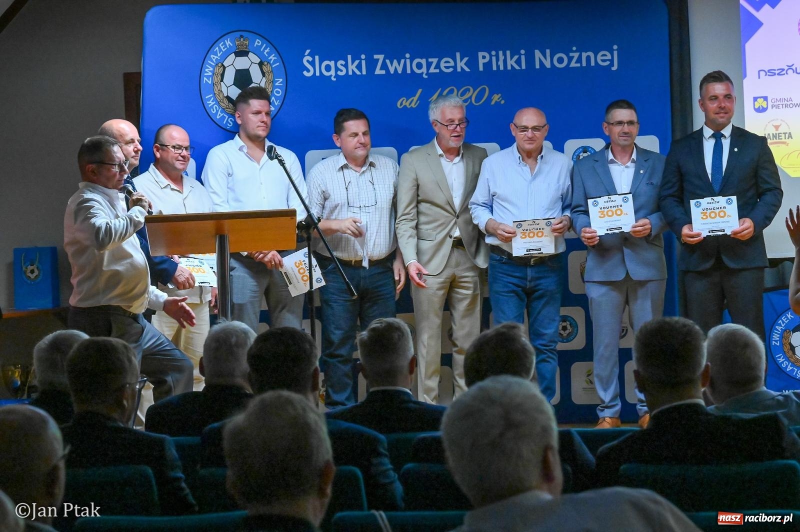 Zdjęcie w galerii na portalu naszraciborz.pl: 80 lat Podokręgu Racibórz Śląskiego Związku Piłki Nożnej. Jubileuszowa akademia na Zamku Piastowskim wiadomości z regionu