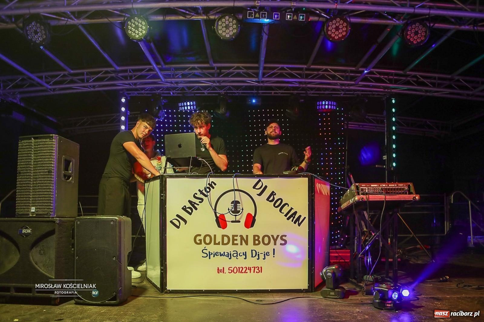 Zdjęcie w galerii na portalu naszraciborz.pl: Deszcz nie przeszkodził w zabawie. Pierwsze Pool Party na H2Ostróg przyciągnęło miłośników nocnej kąpieli wiadomości z regionu
