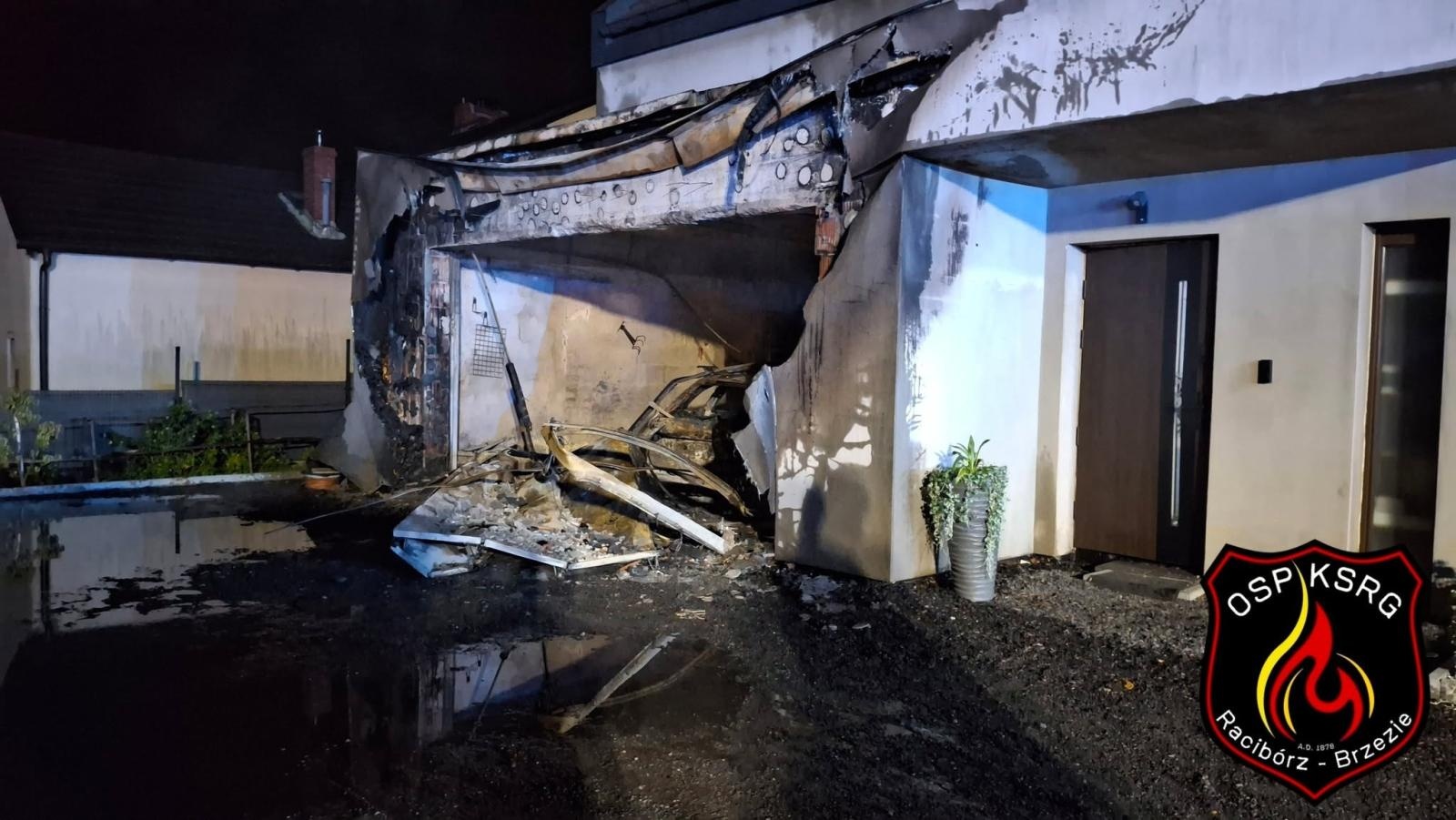 Zdjęcie w galerii na portalu naszraciborz.pl: Nocny pożar garażu w Kornowacu. Straty oszacowano na 450 tysięcy złotych wiadomości z regionu