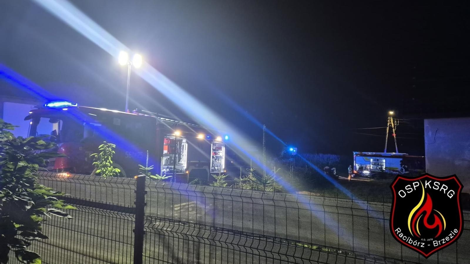 Zdjęcie w galerii na portalu naszraciborz.pl: Nocny pożar garażu w Kornowacu. Straty oszacowano na 450 tysięcy złotych wiadomości z regionu