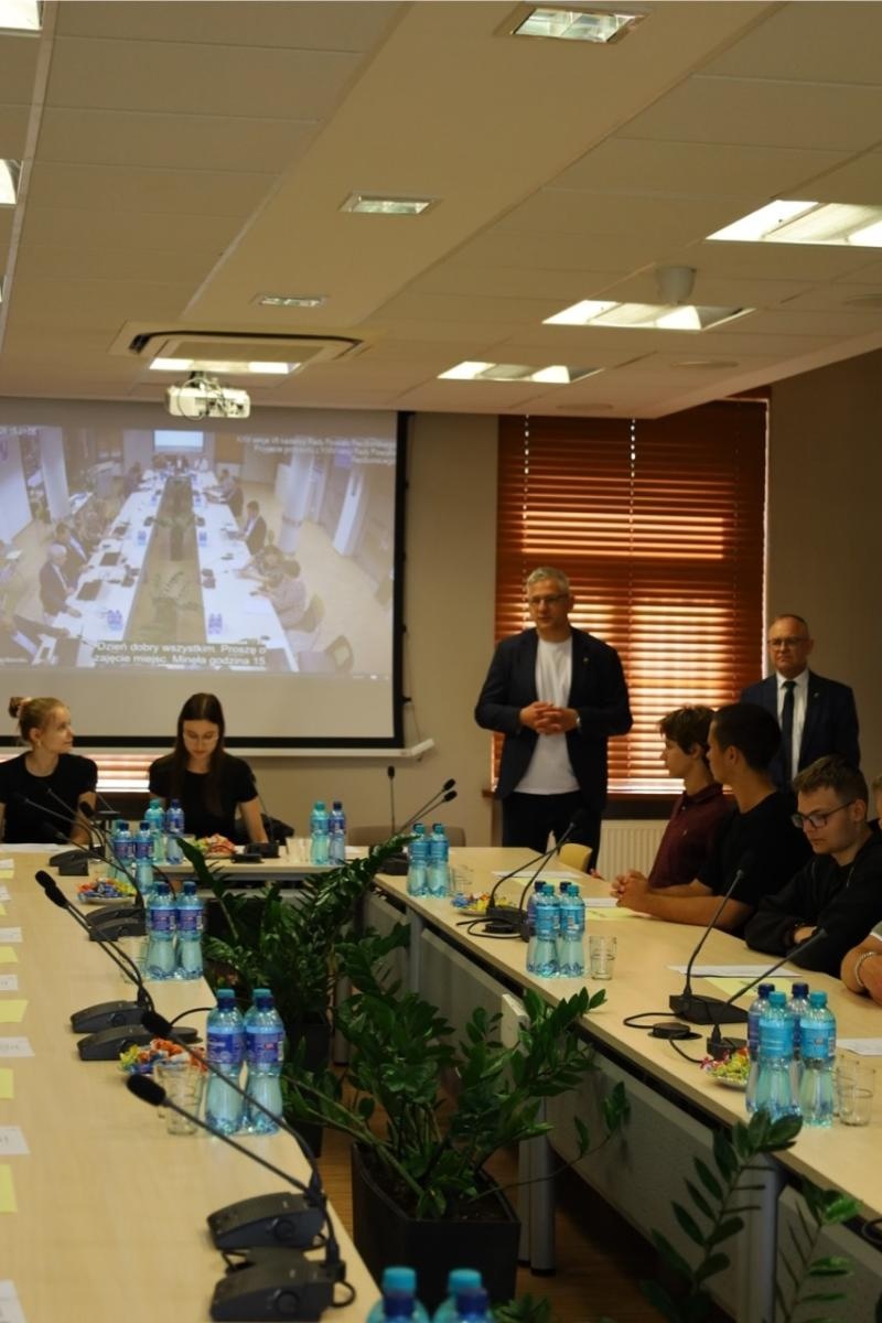 Zdjęcie w galerii na portalu naszraciborz.pl: Młodzi poznawali samorząd od kuchni. Zakończyła się pierwsza edycja projektu edukacyjnego wiadomości z regionu