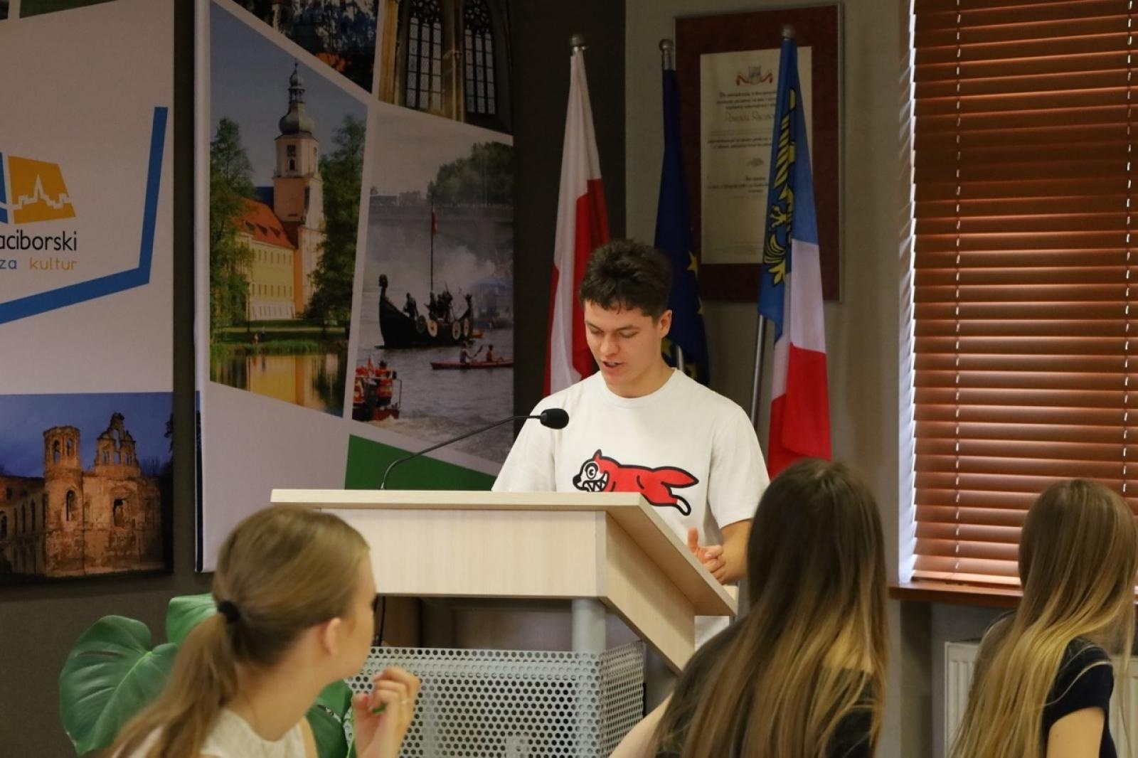 Zdjęcie w galerii na portalu naszraciborz.pl: Młodzi poznawali samorząd od kuchni. Zakończyła się pierwsza edycja projektu edukacyjnego wiadomości z regionu