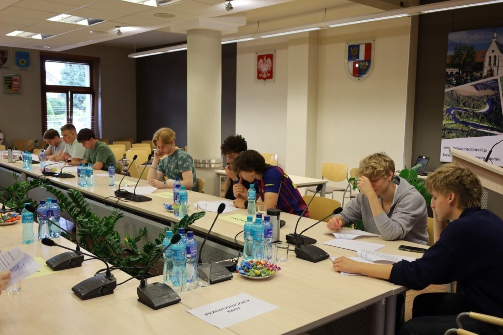Zdjęcie w galerii na portalu naszraciborz.pl: Młodzi poznawali samorząd od kuchni. Zakończyła się pierwsza edycja projektu edukacyjnego wiadomości z regionu
