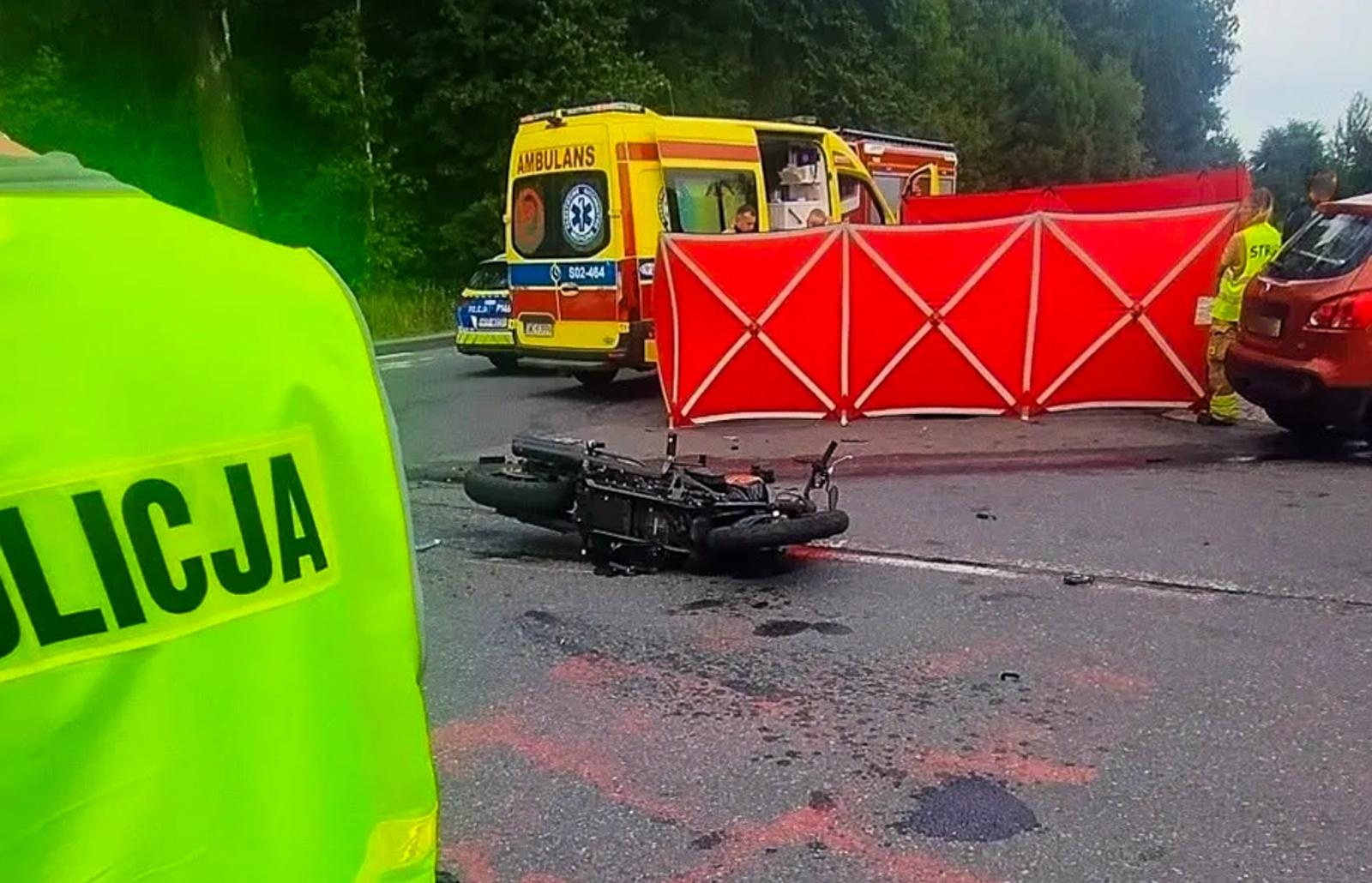 Zdjęcie w galerii na portalu naszraciborz.pl: Tragedia w Gorzyczkach. Ofiara to 45-letni motocyklista z Krzyżanowic wiadomości z regionu