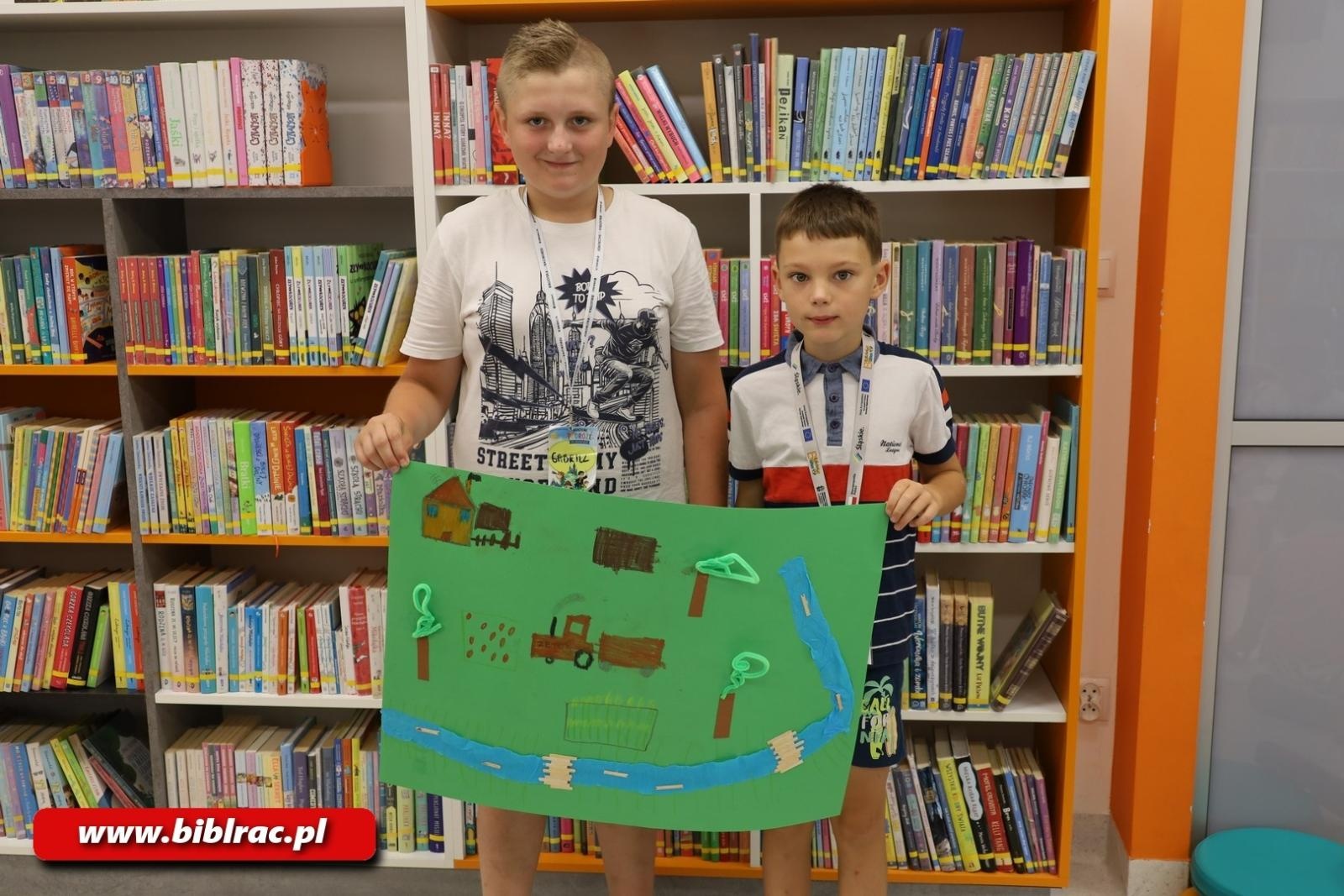 Zdjęcie w galerii na portalu naszraciborz.pl: Lato z Biblioteką: Pan Samochodzik i Ania z Zielonego Wzgórza wiadomości z regionu