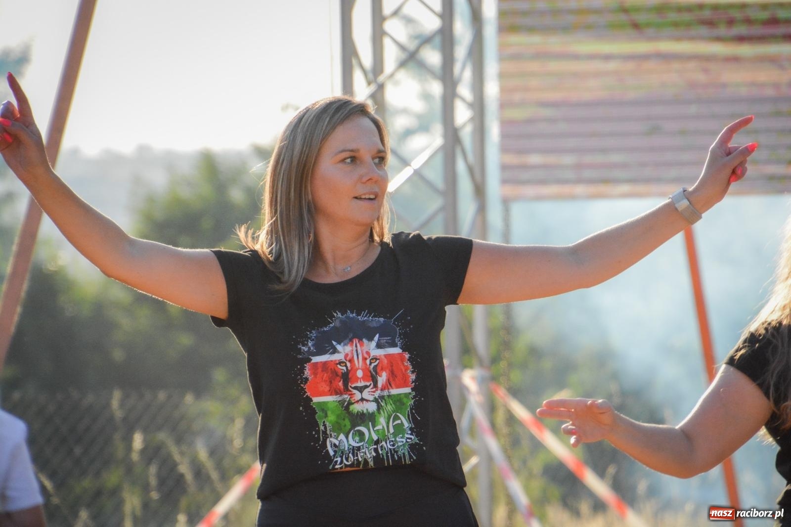 Zdjęcie w galerii na portalu naszraciborz.pl: W Brzeziu jak w Toskanii. Halina Mlynkova wystąpiła na festynie parafialnym [FOTO i WIDEO] wiadomości z regionu