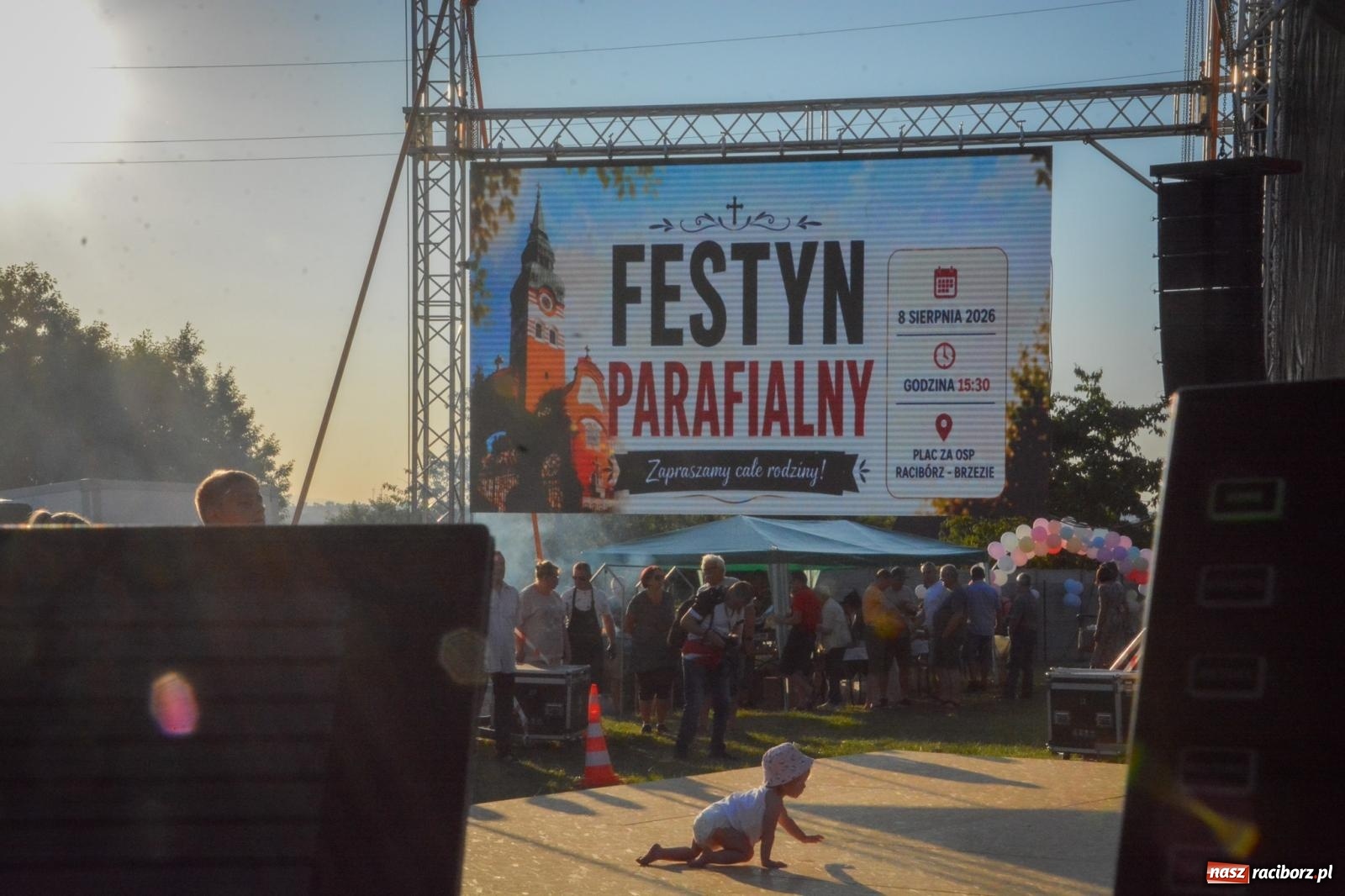 Zdjęcie w galerii na portalu naszraciborz.pl: W Brzeziu jak w Toskanii. Halina Mlynkova wystąpiła na festynie parafialnym [FOTO i WIDEO] wiadomości z regionu