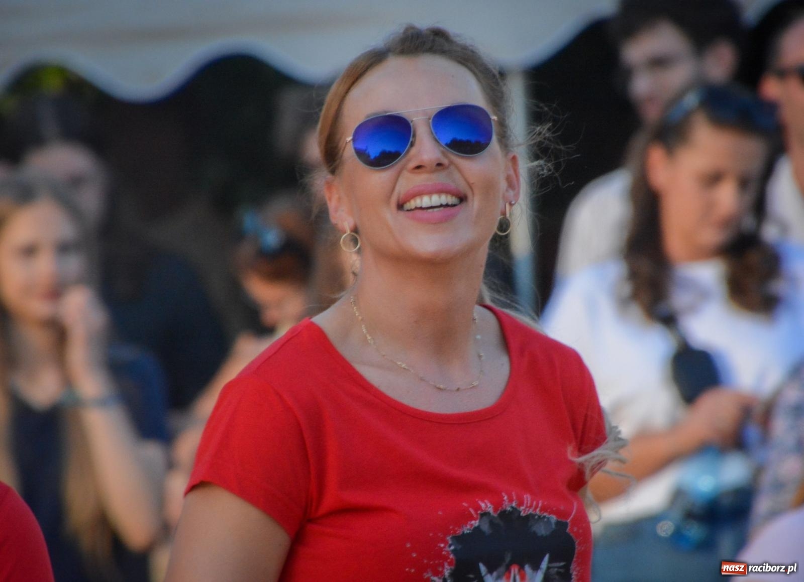Zdjęcie w galerii na portalu naszraciborz.pl: W Brzeziu jak w Toskanii. Halina Mlynkova wystąpiła na festynie parafialnym [FOTO i WIDEO] wiadomości z regionu