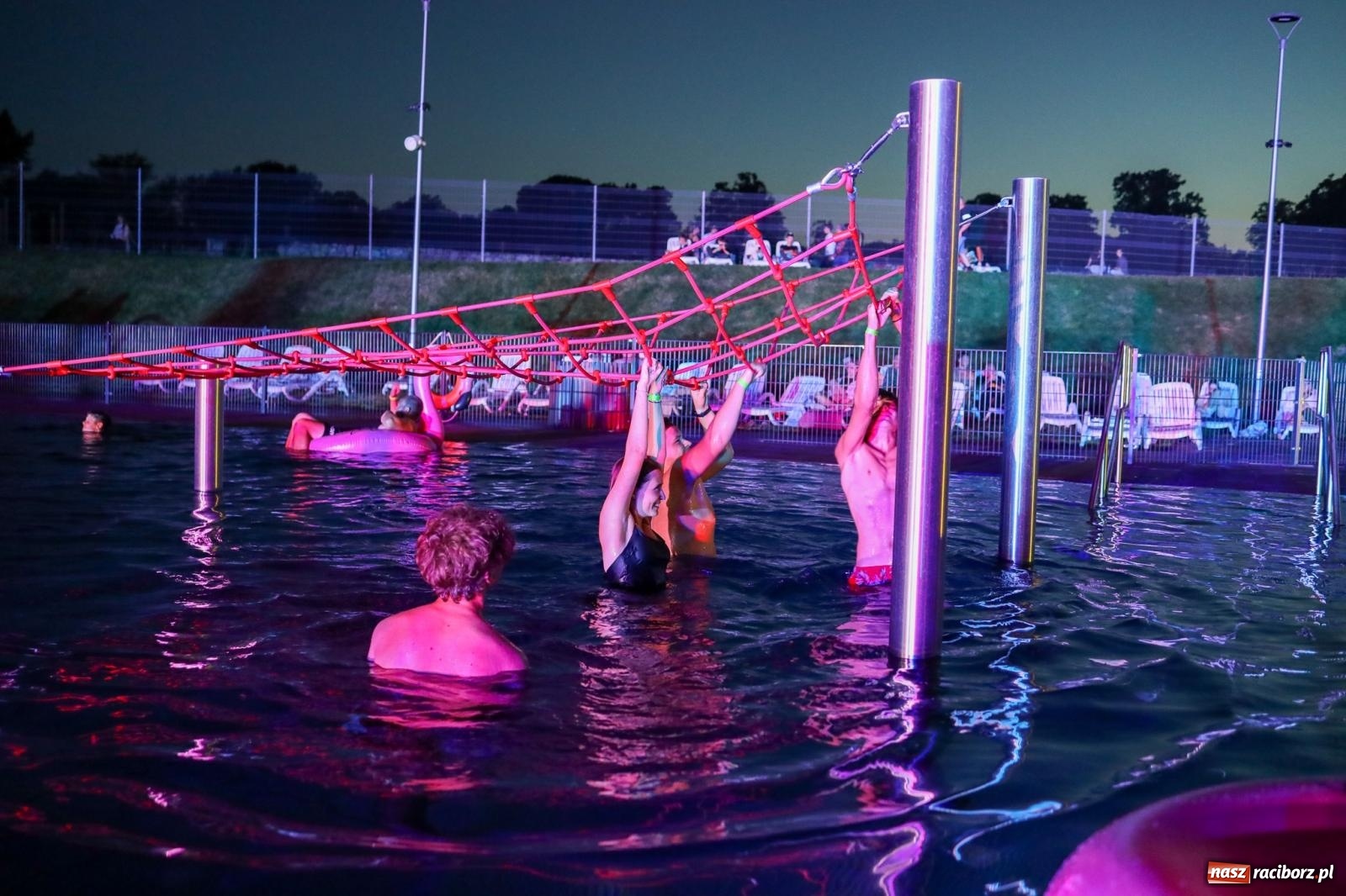 Zdjęcie w galerii na portalu naszraciborz.pl: Wakacje na H2Ostróg. Była zumba, Morska Kraina i wieczorne pool party wiadomości z regionu