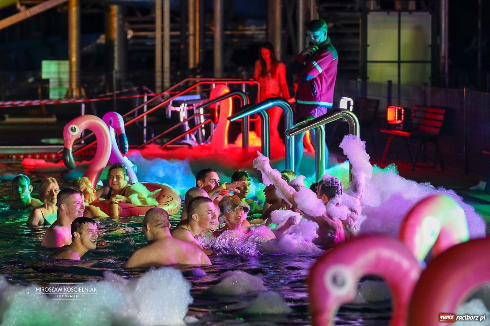 Zdjęcie w galerii na portalu naszraciborz.pl: Wakacje na H2Ostróg. Była zumba, Morska Kraina i wieczorne pool party wiadomości z regionu